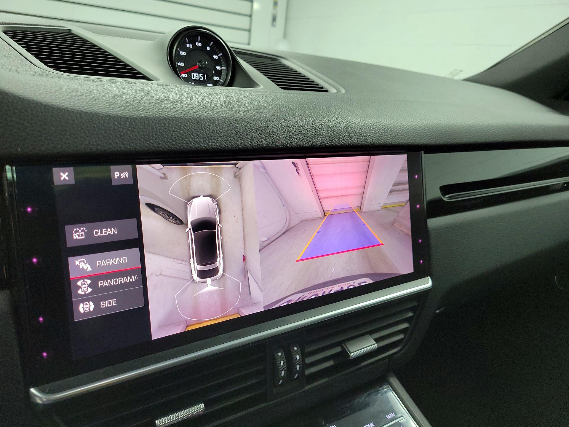 Thumbnail: 2021 Porsche Cayenne - 15