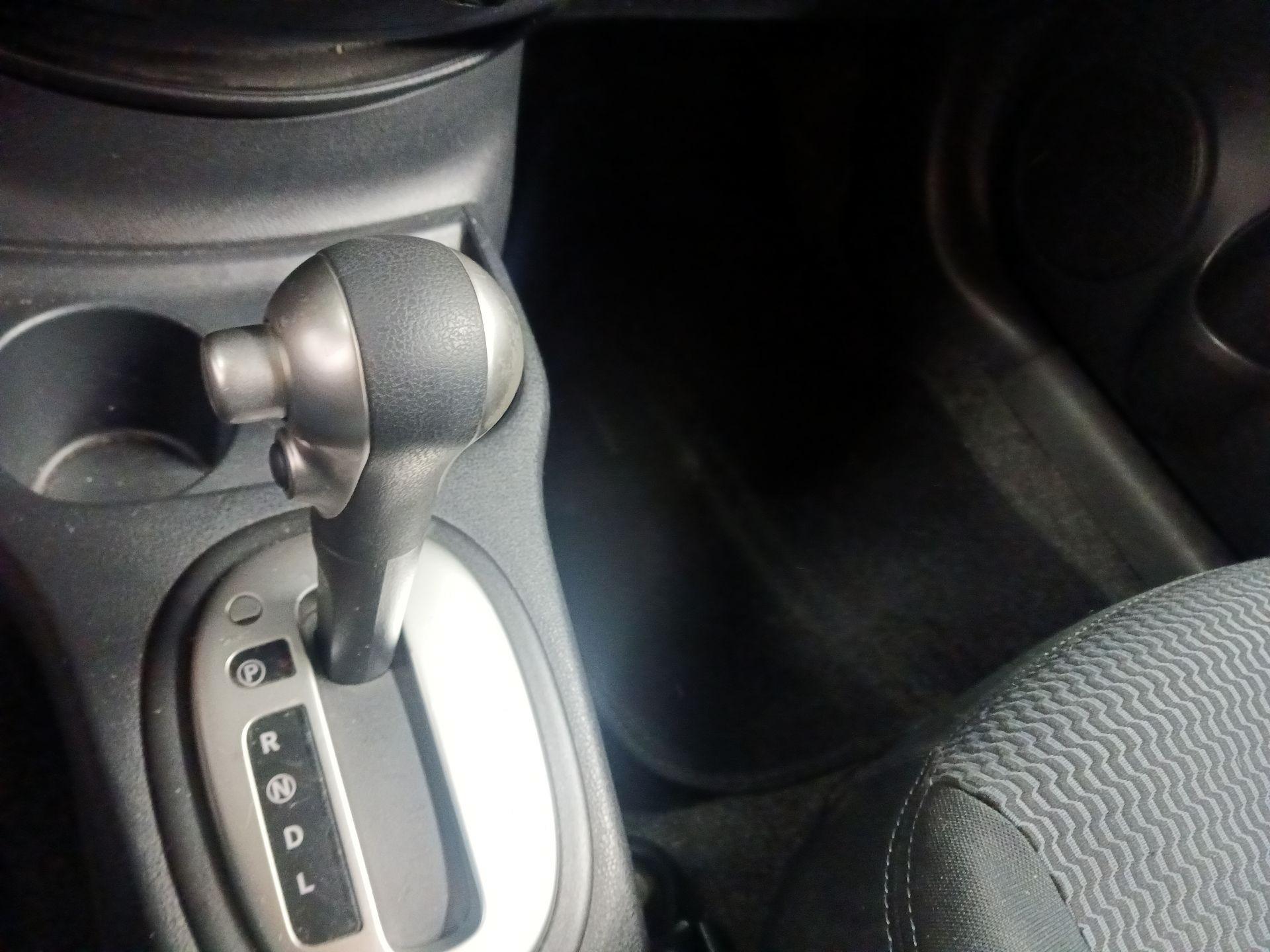 Thumbnail: 2016 Nissan Versa Note - 16