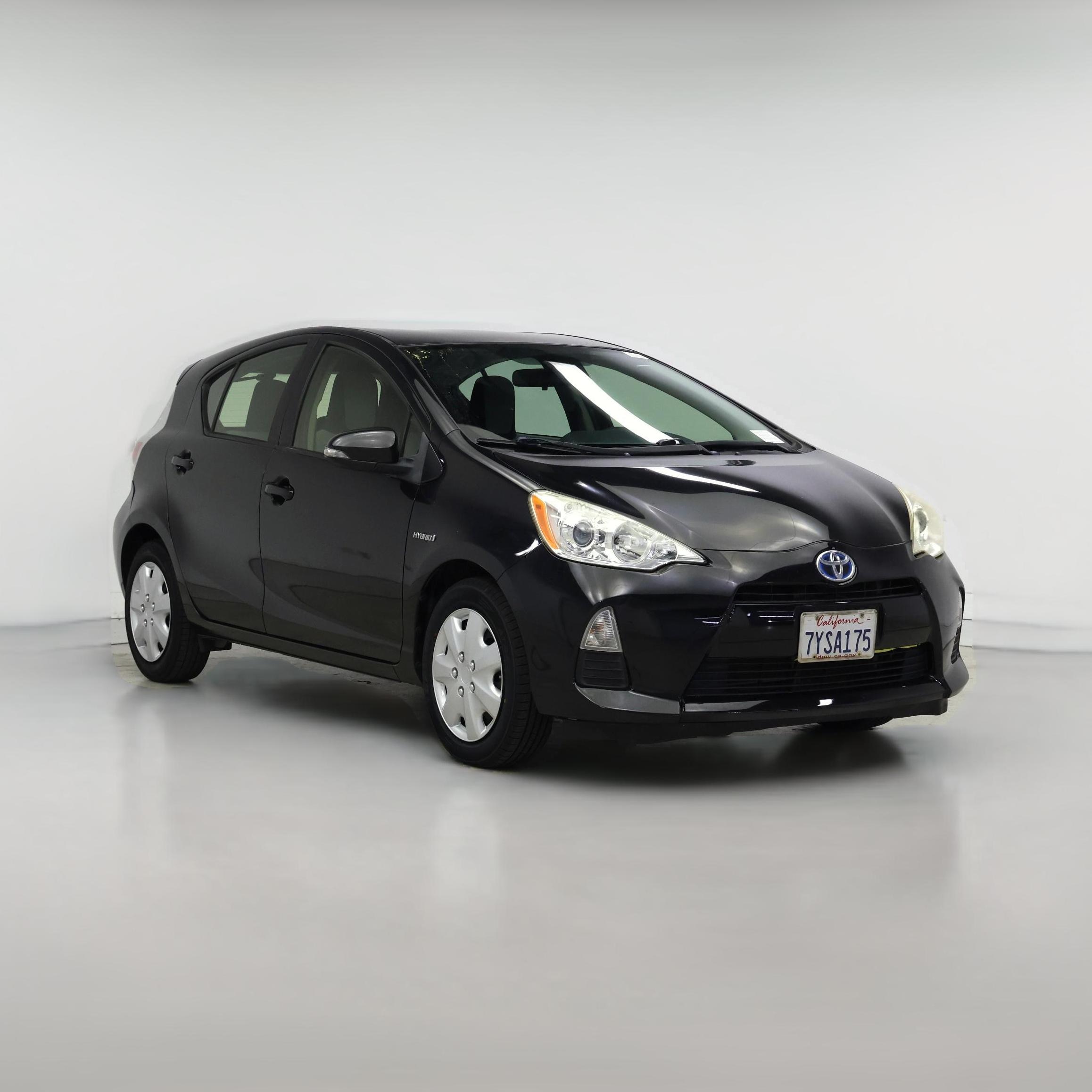 Thumbnail: 2014 Toyota Prius c - 1