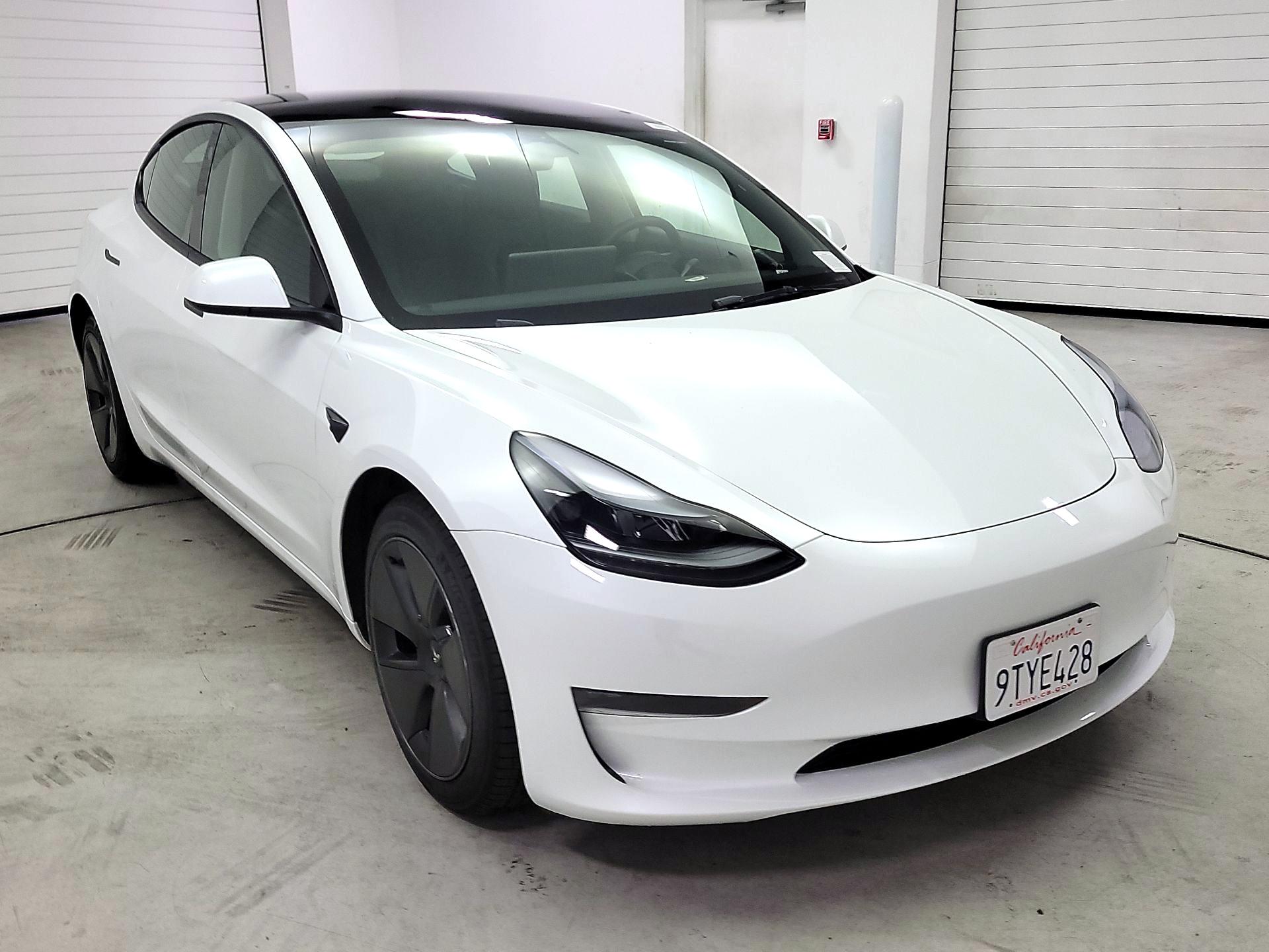 Thumbnail: 2023 Tesla Model 3 - 1