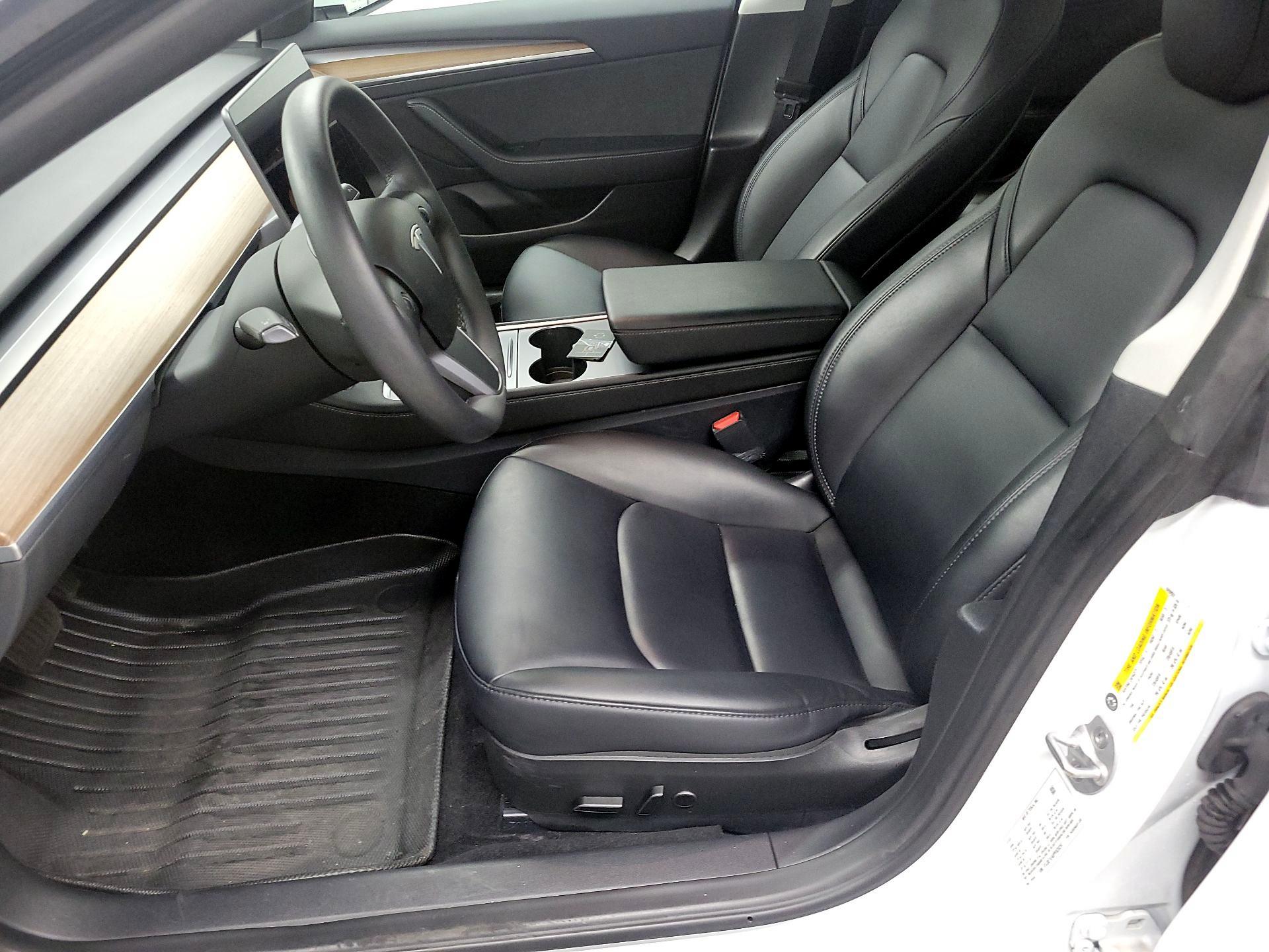 Thumbnail: 2023 Tesla Model 3 - 9