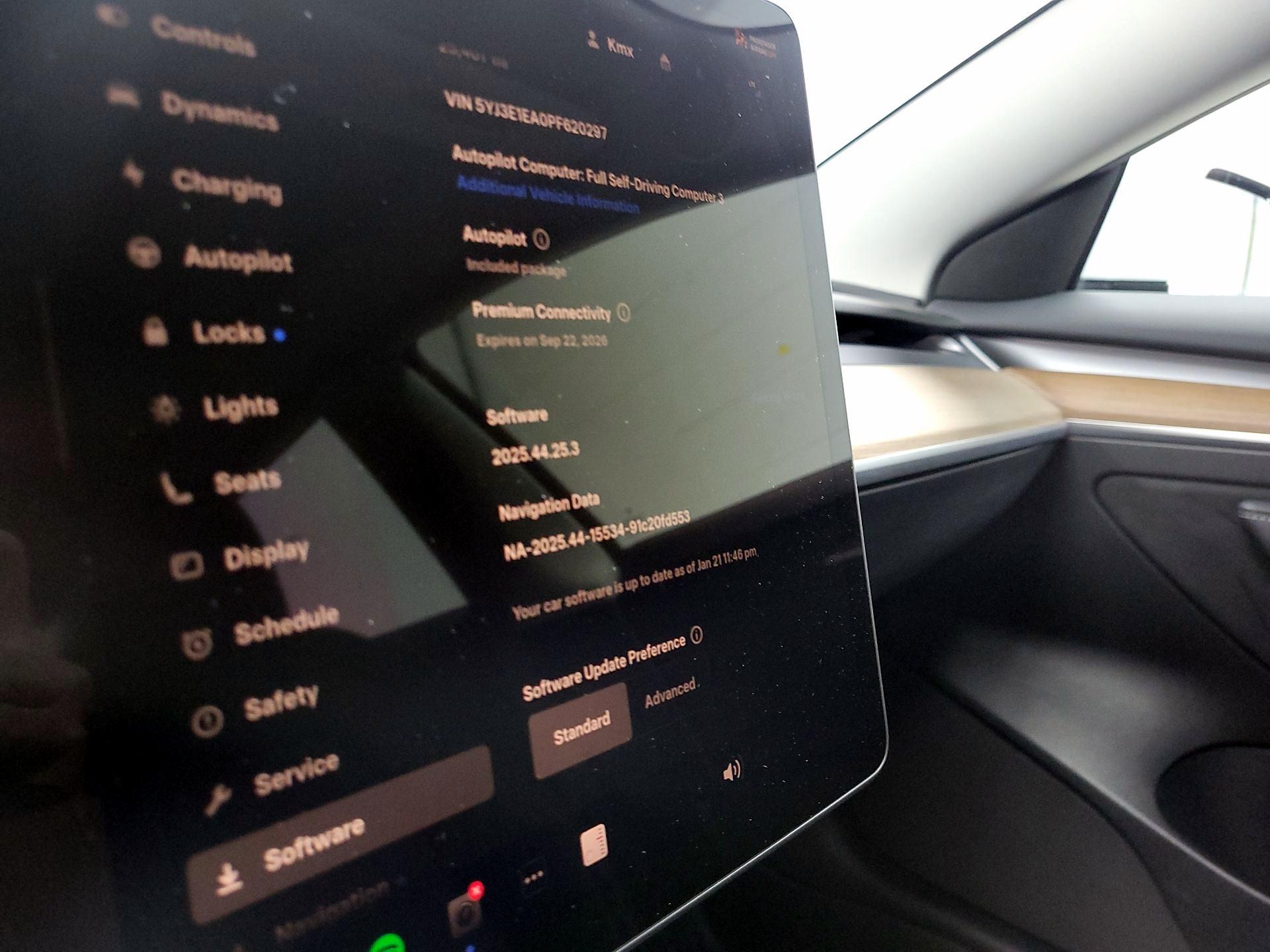 Thumbnail: 2023 Tesla Model 3 - 15