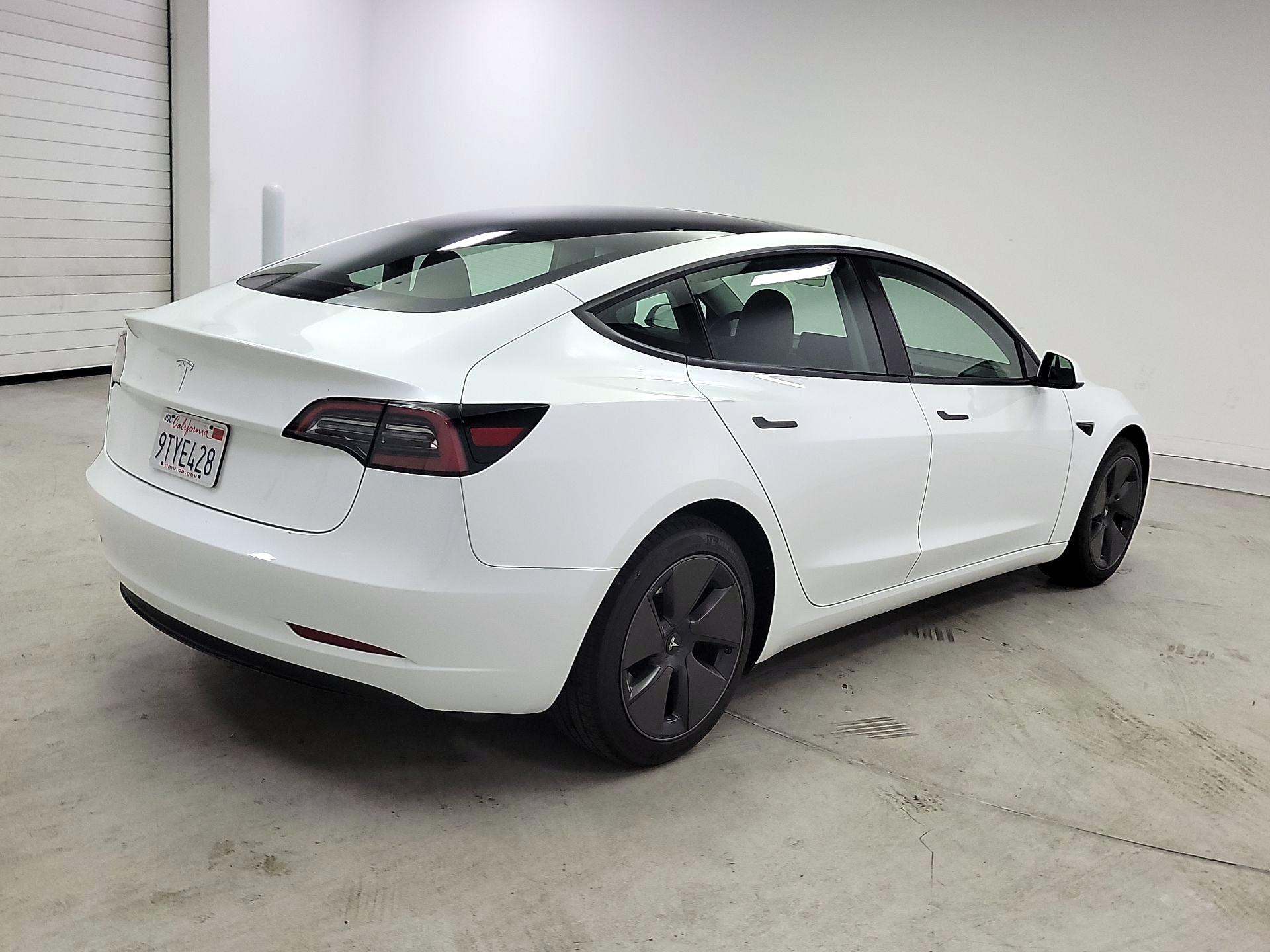 Thumbnail: 2023 Tesla Model 3 - 5