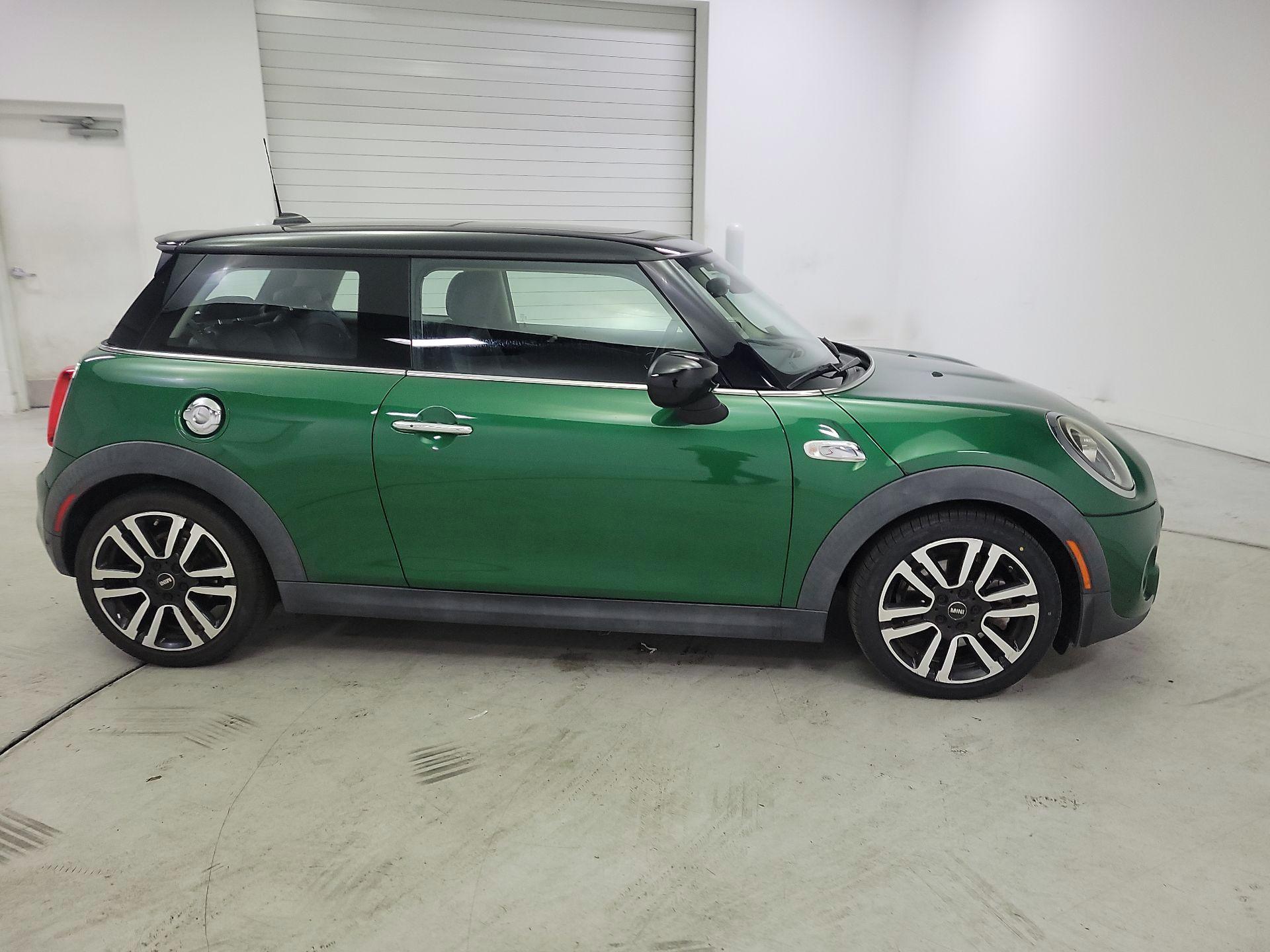 Thumbnail: 2021 MINI Cooper Hardtop - 4
