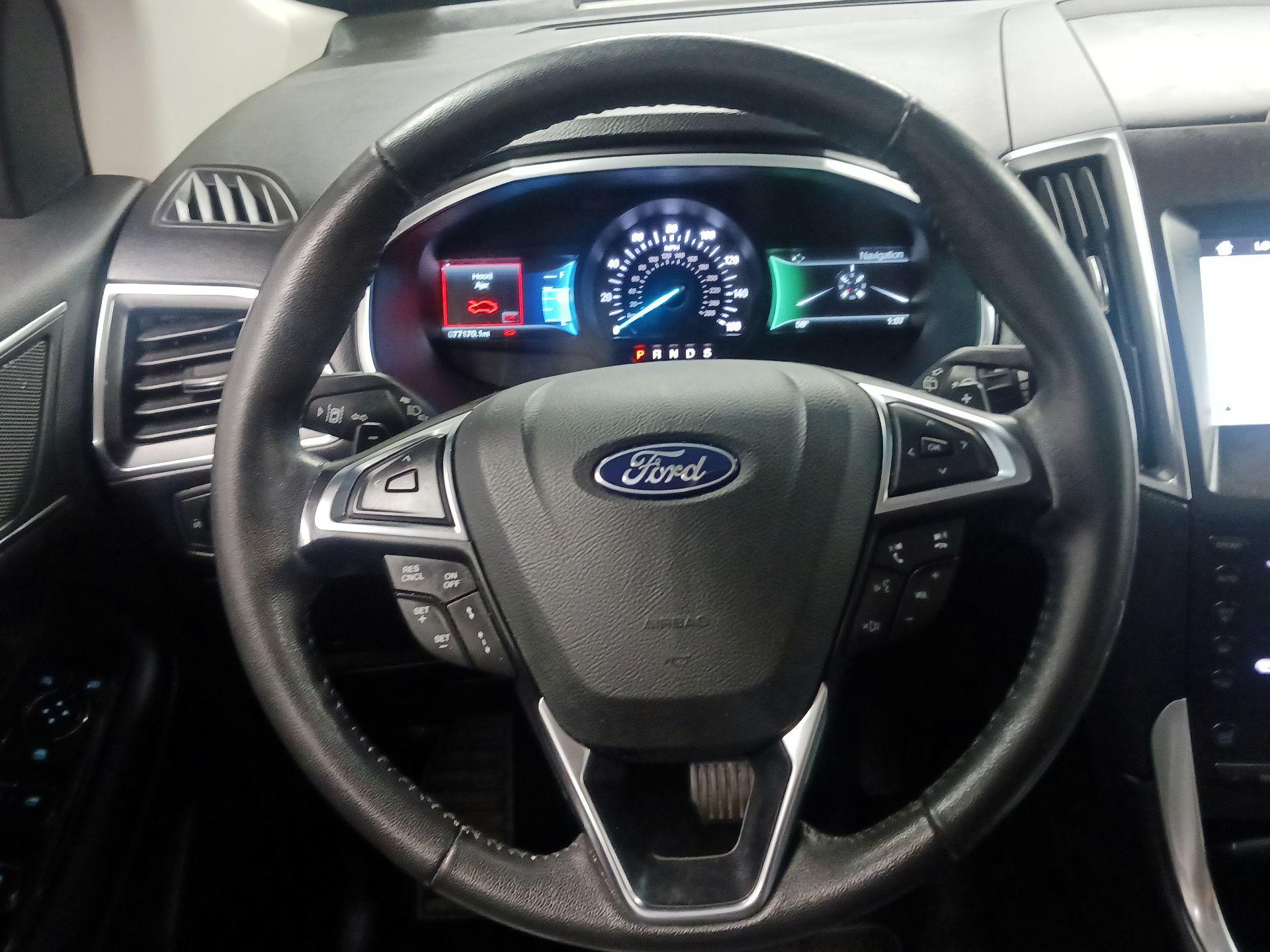 Thumbnail: 2018 Ford Edge - 10