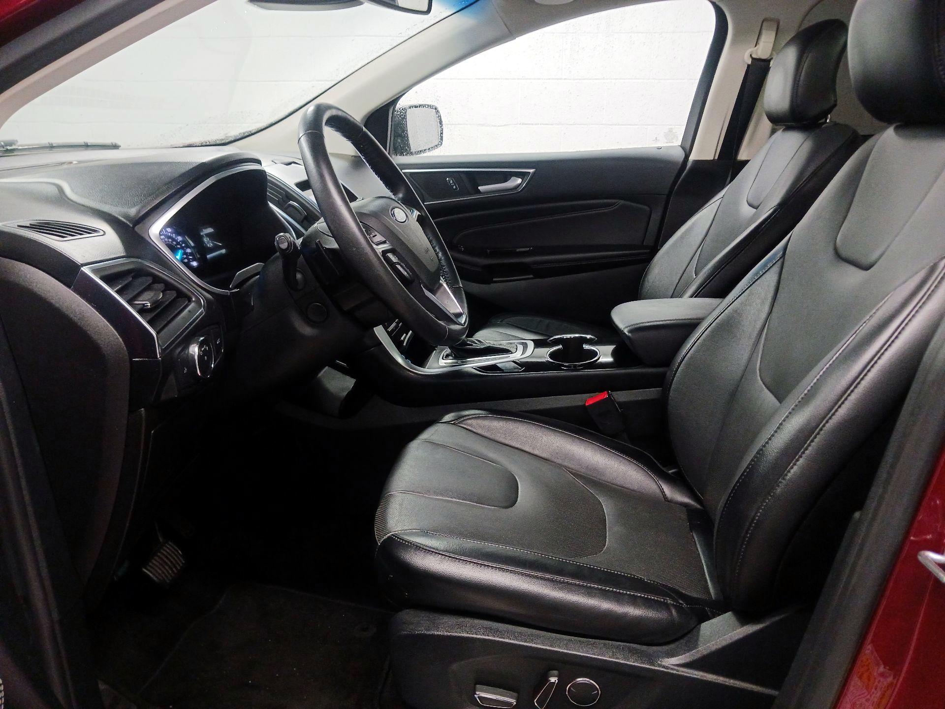 Thumbnail: 2018 Ford Edge - 11