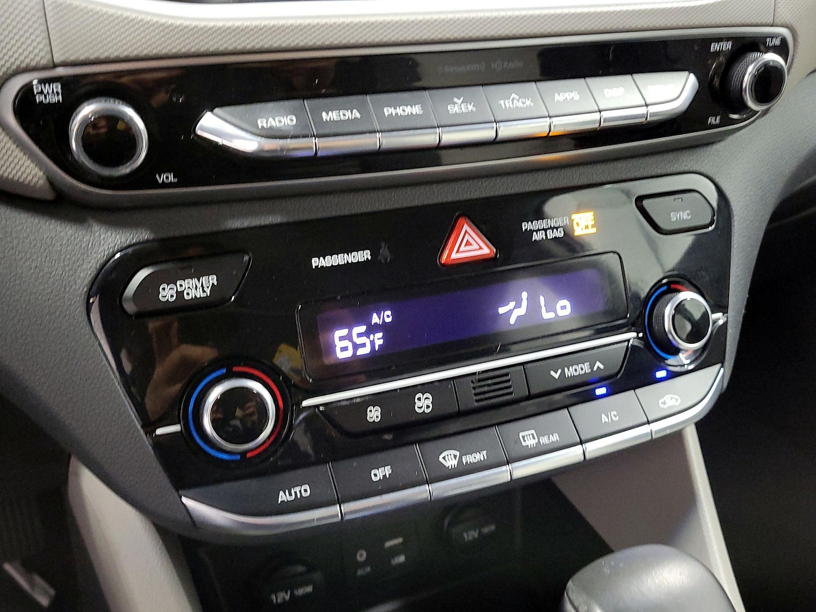 2018 Hyundai IONIQ SEL - Photo 15