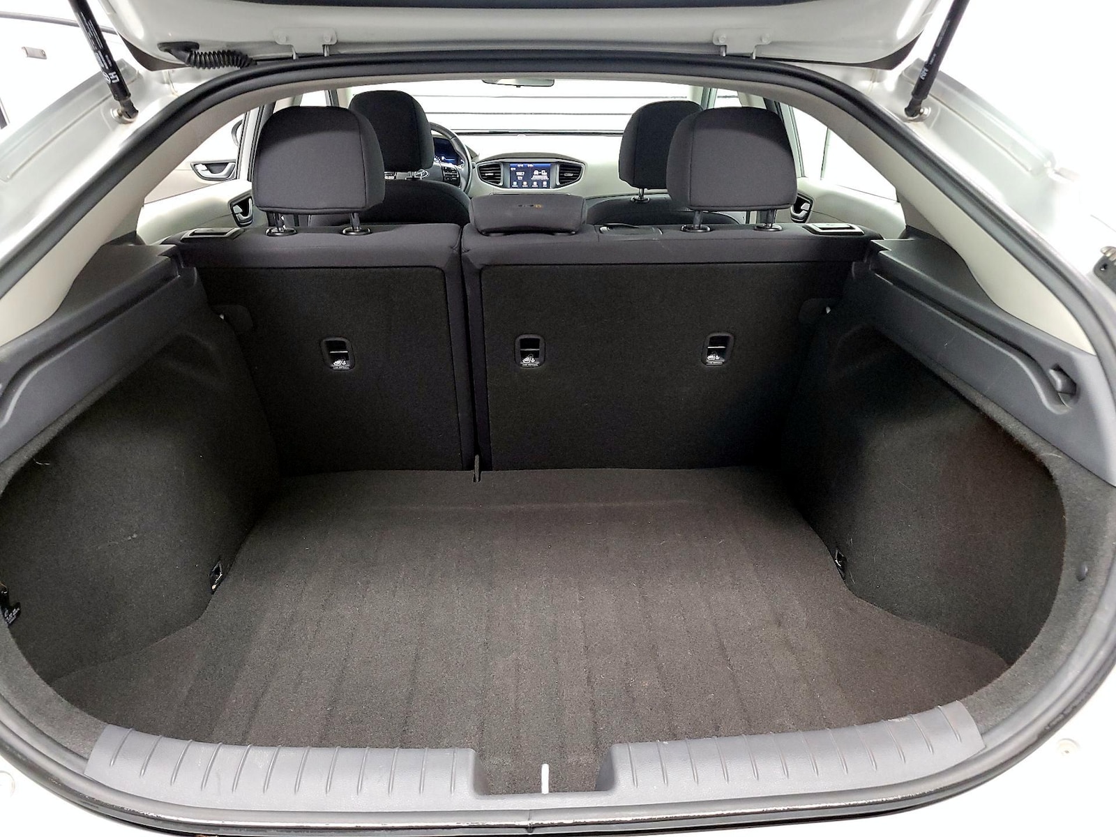 2018 Hyundai IONIQ SEL - Photo 18