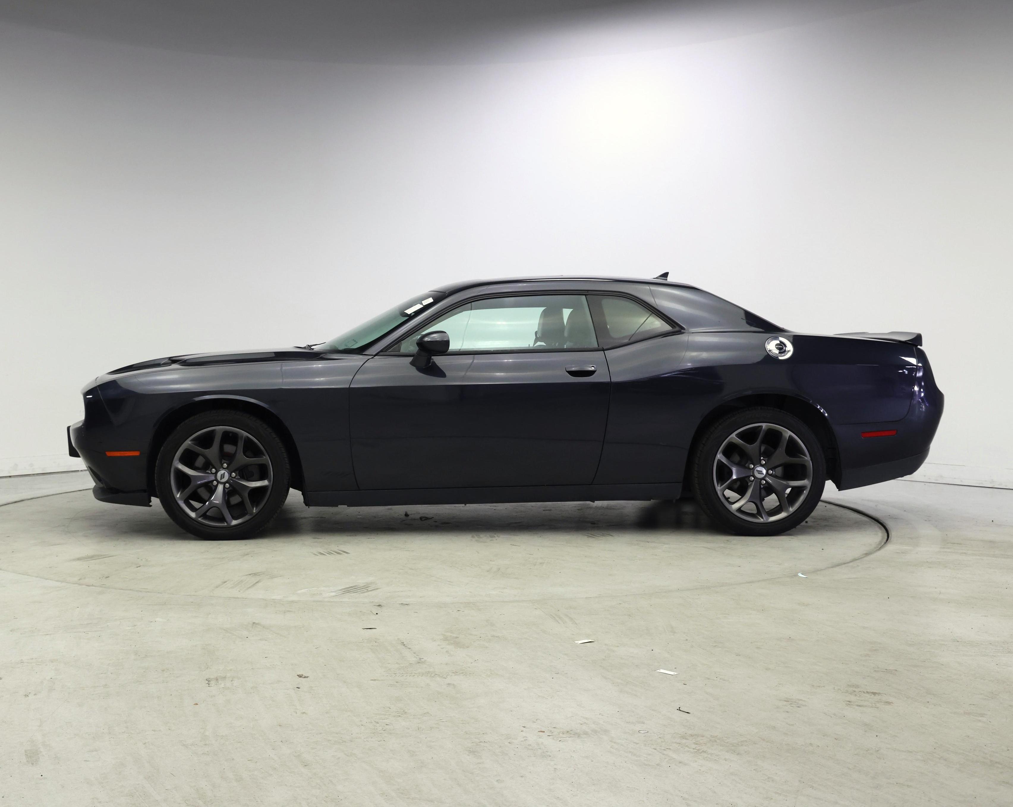 Thumbnail: 2018 Dodge Challenger - 3