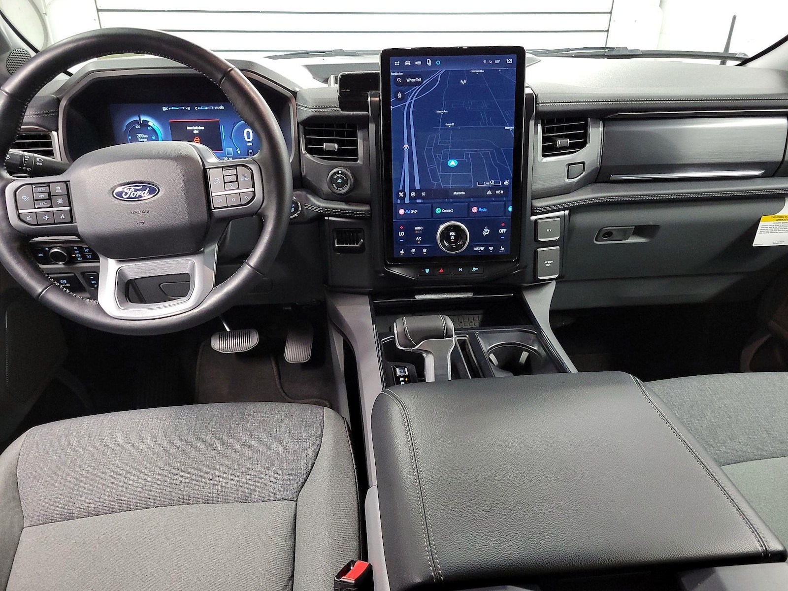2024 Ford F-150 Lightning Flash - Photo 10
