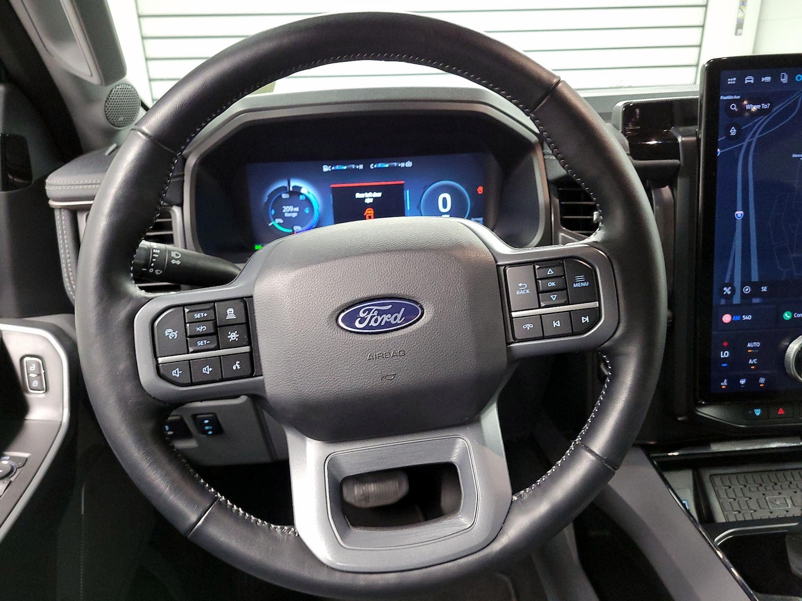 2024 Ford F-150 Lightning Flash - Photo 11