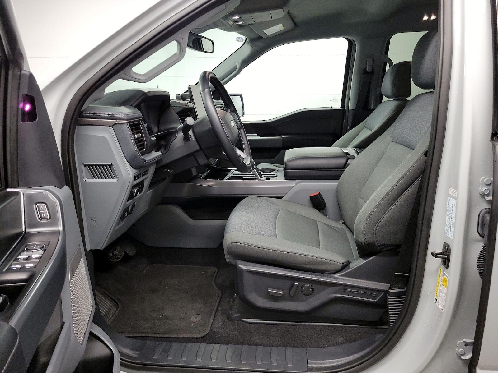 2024 Ford F-150 Lightning Flash - Photo 12