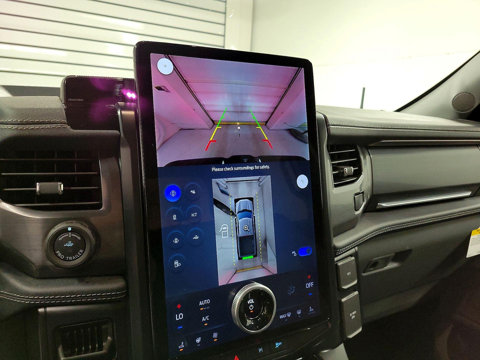 2024 Ford F-150 Lightning Flash - Photo 16