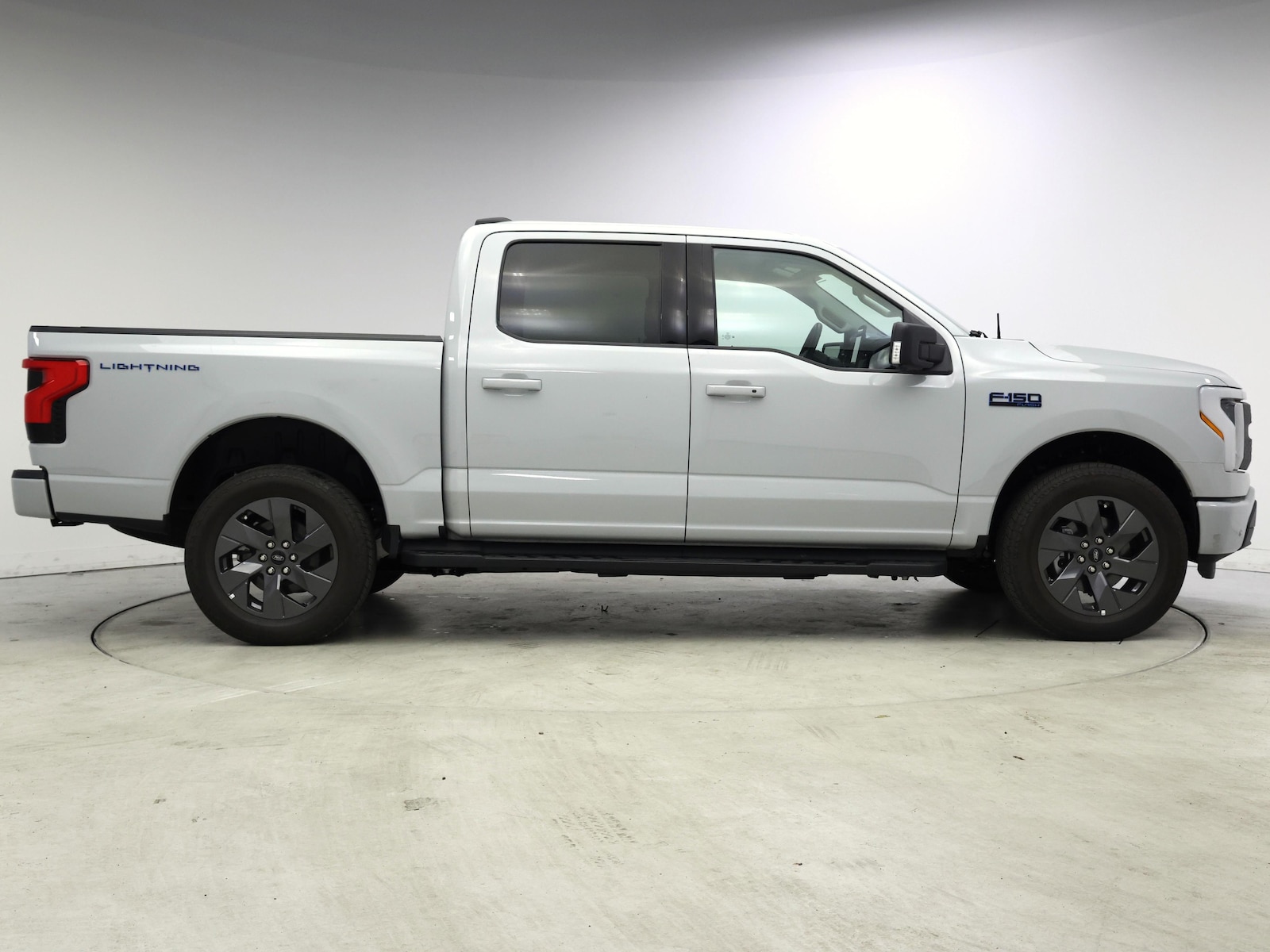 2024 Ford F-150 Lightning Flash - Photo 8