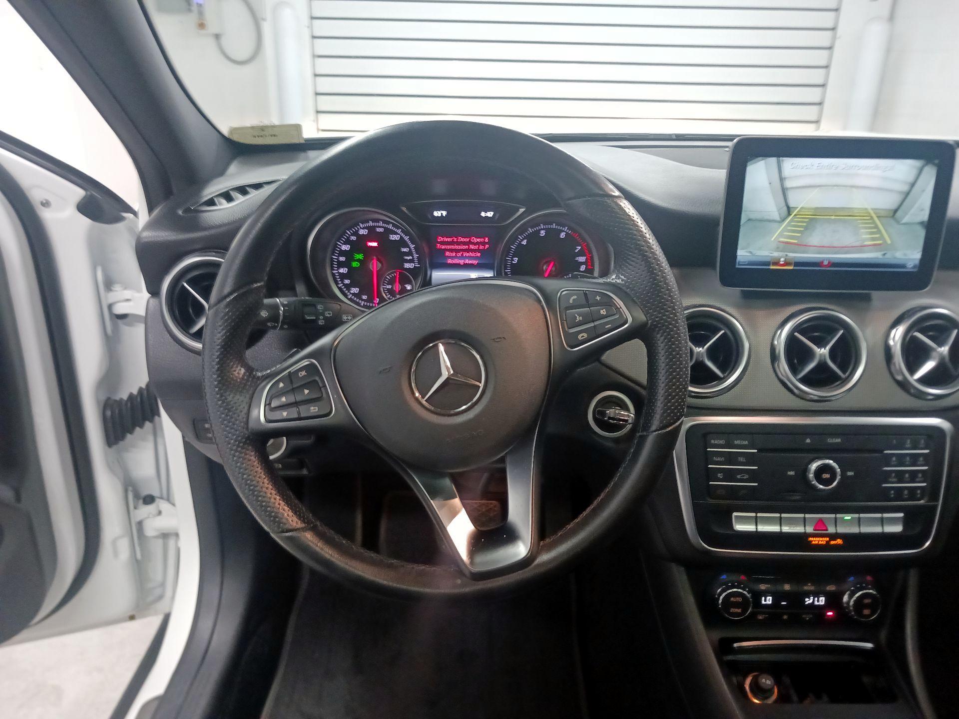Thumbnail: 2020 Mercedes-Benz GLA - 10
