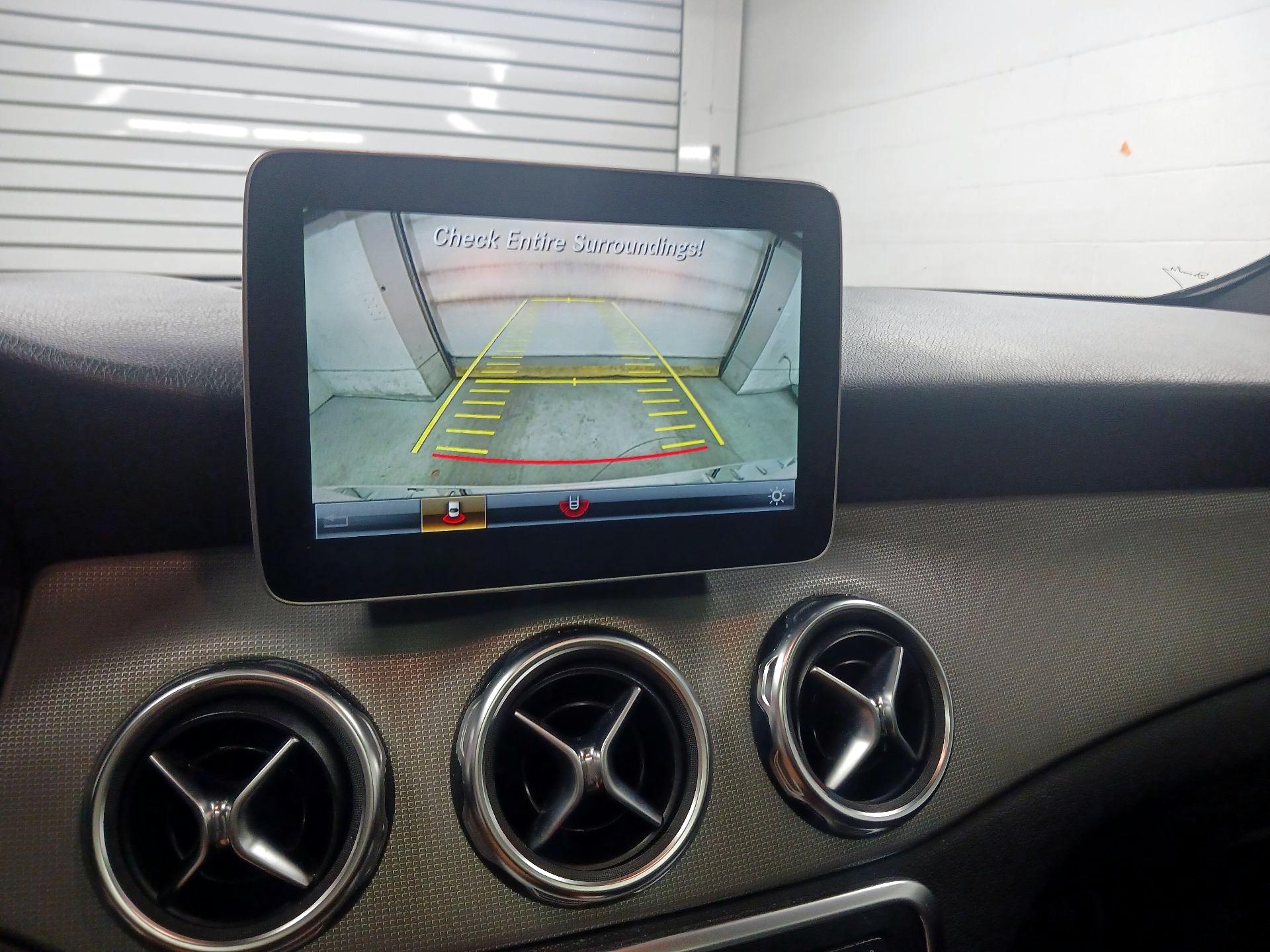 Thumbnail: 2020 Mercedes-Benz GLA - 13