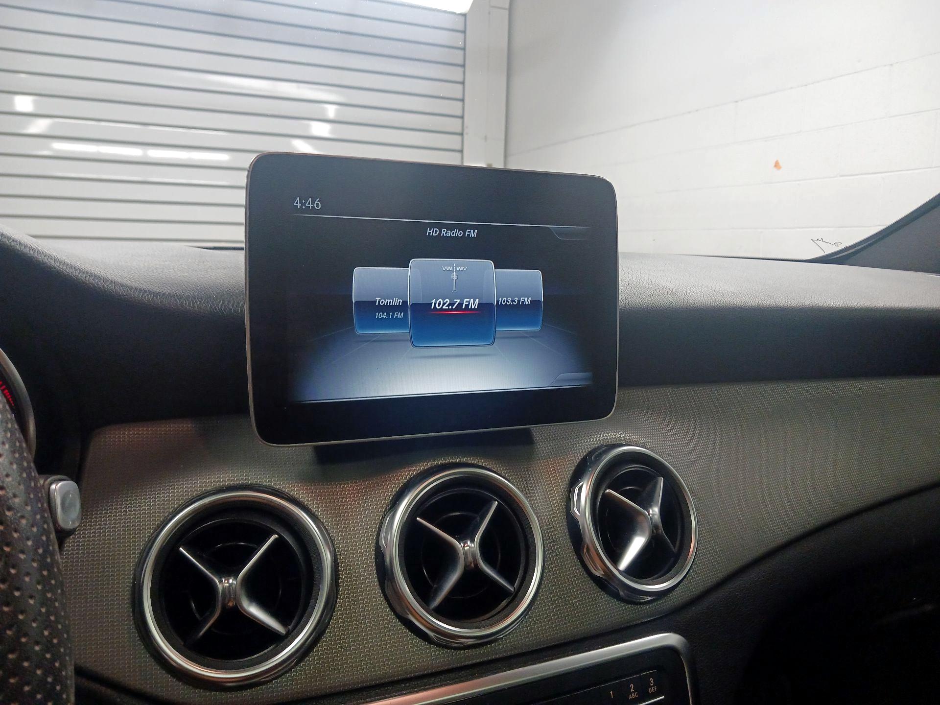 Thumbnail: 2020 Mercedes-Benz GLA - 14