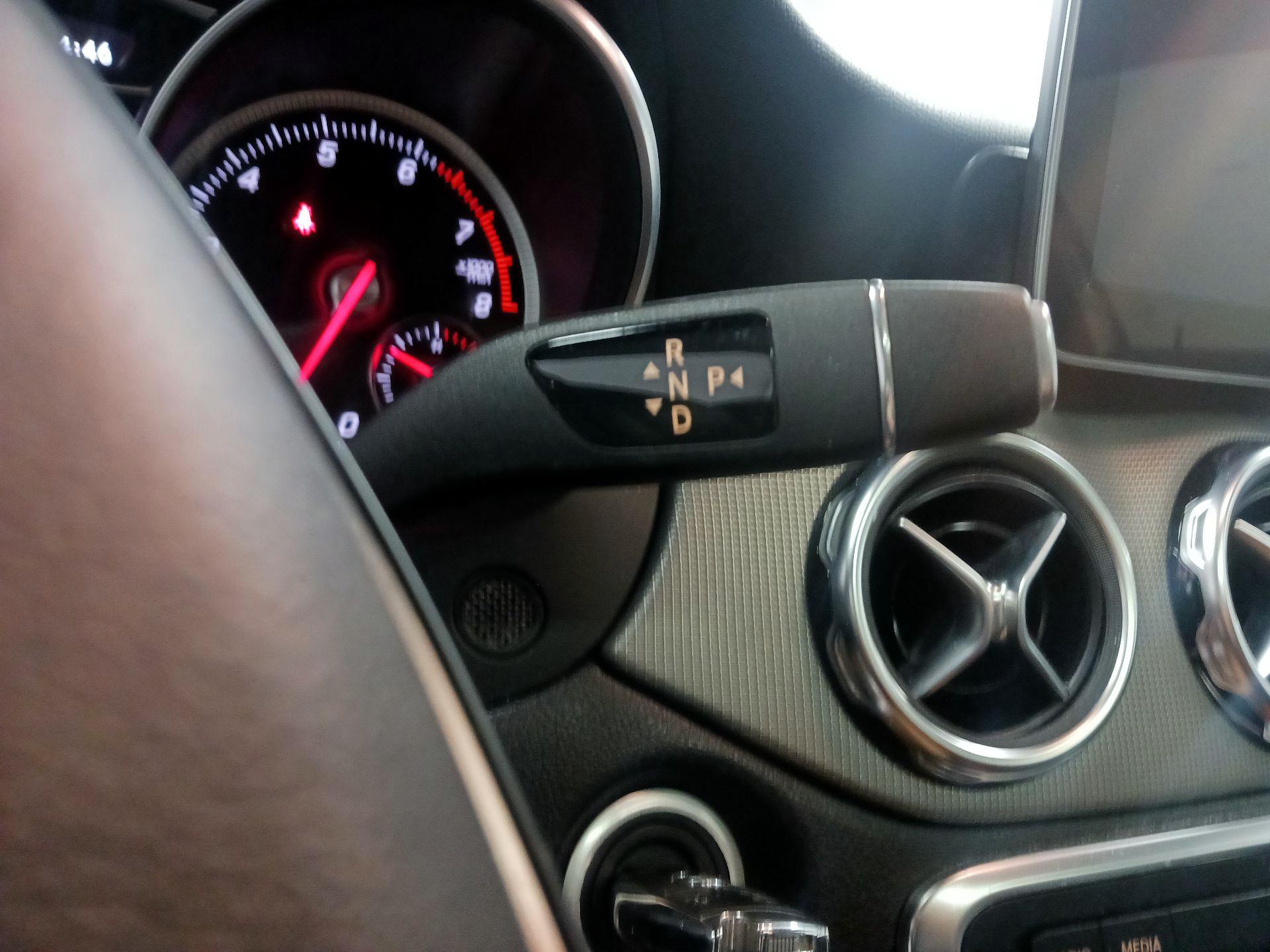 Thumbnail: 2020 Mercedes-Benz GLA - 16