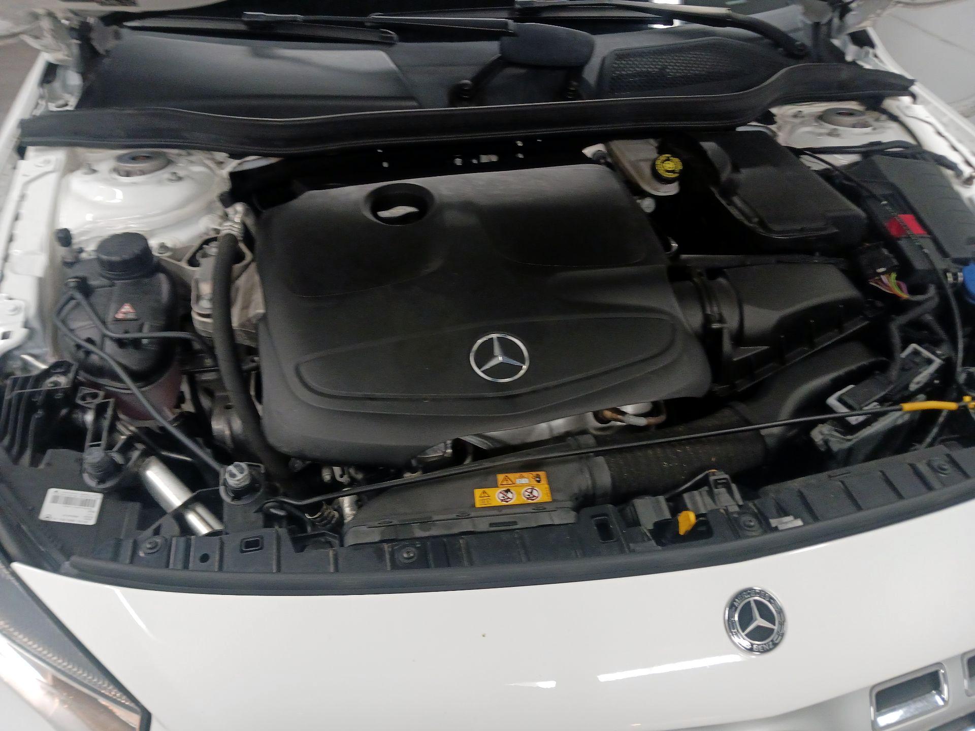 Thumbnail: 2020 Mercedes-Benz GLA - 19