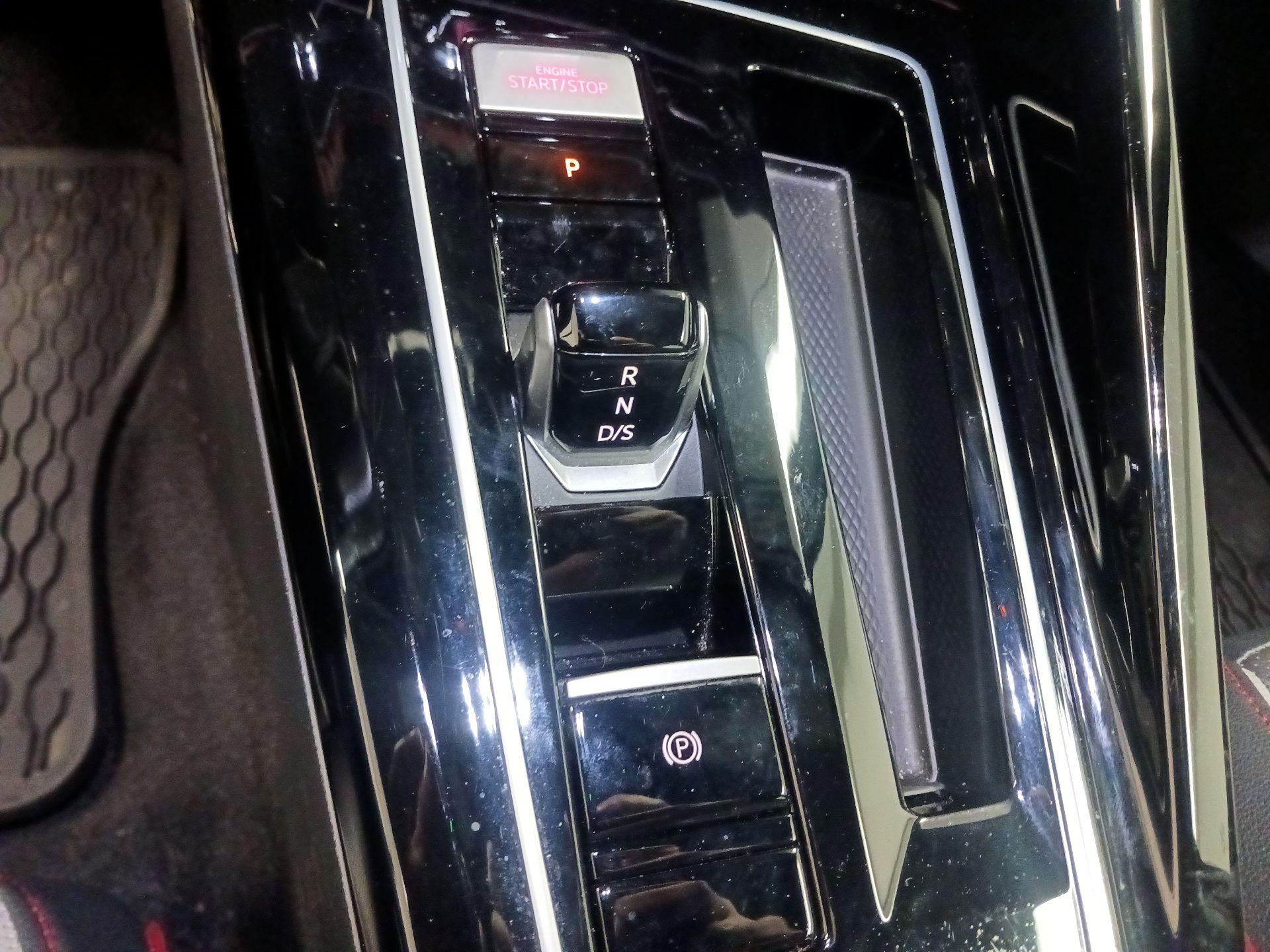 Thumbnail: 2024 Volkswagen Golf - 17