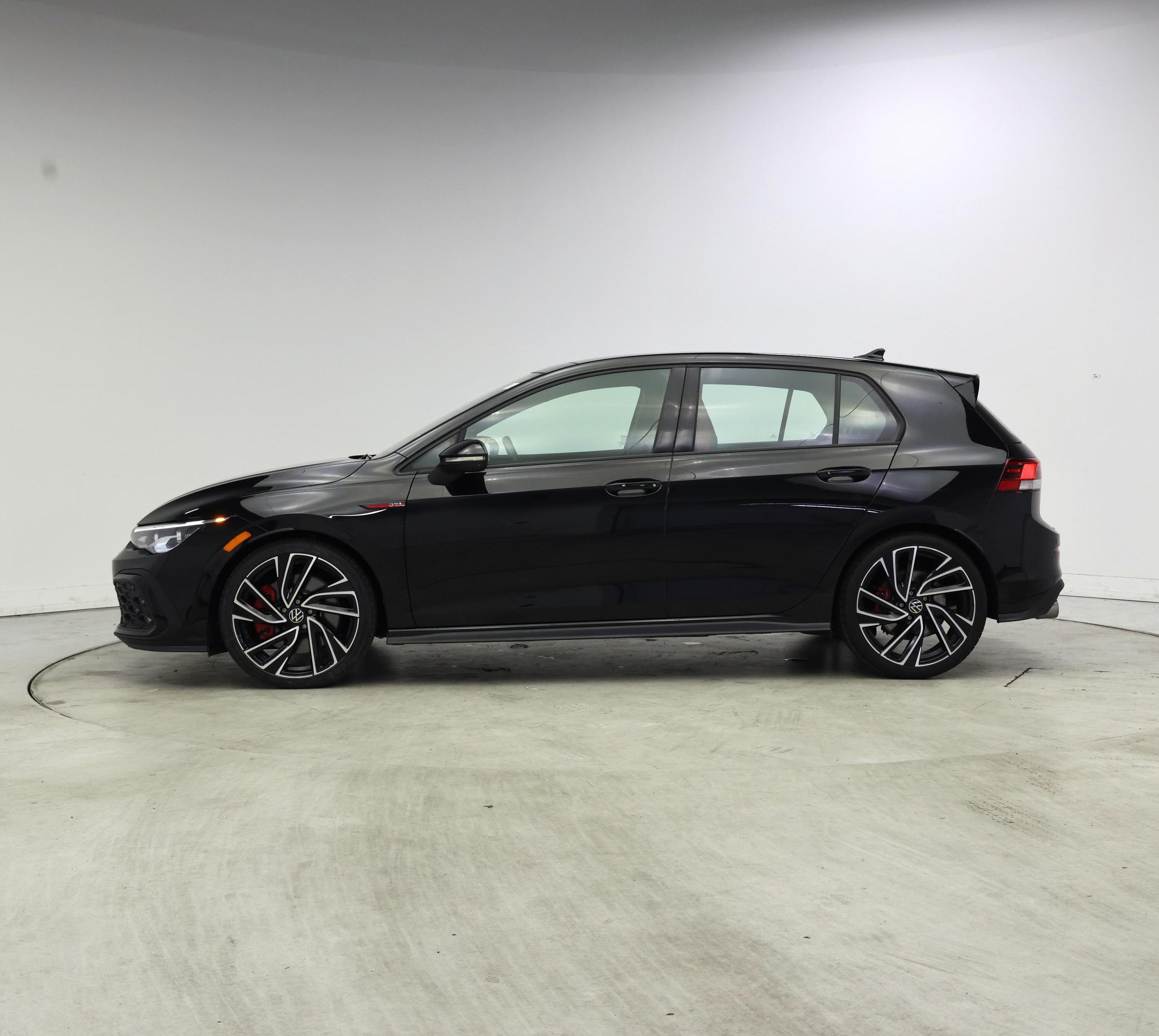 Thumbnail: 2024 Volkswagen Golf - 3