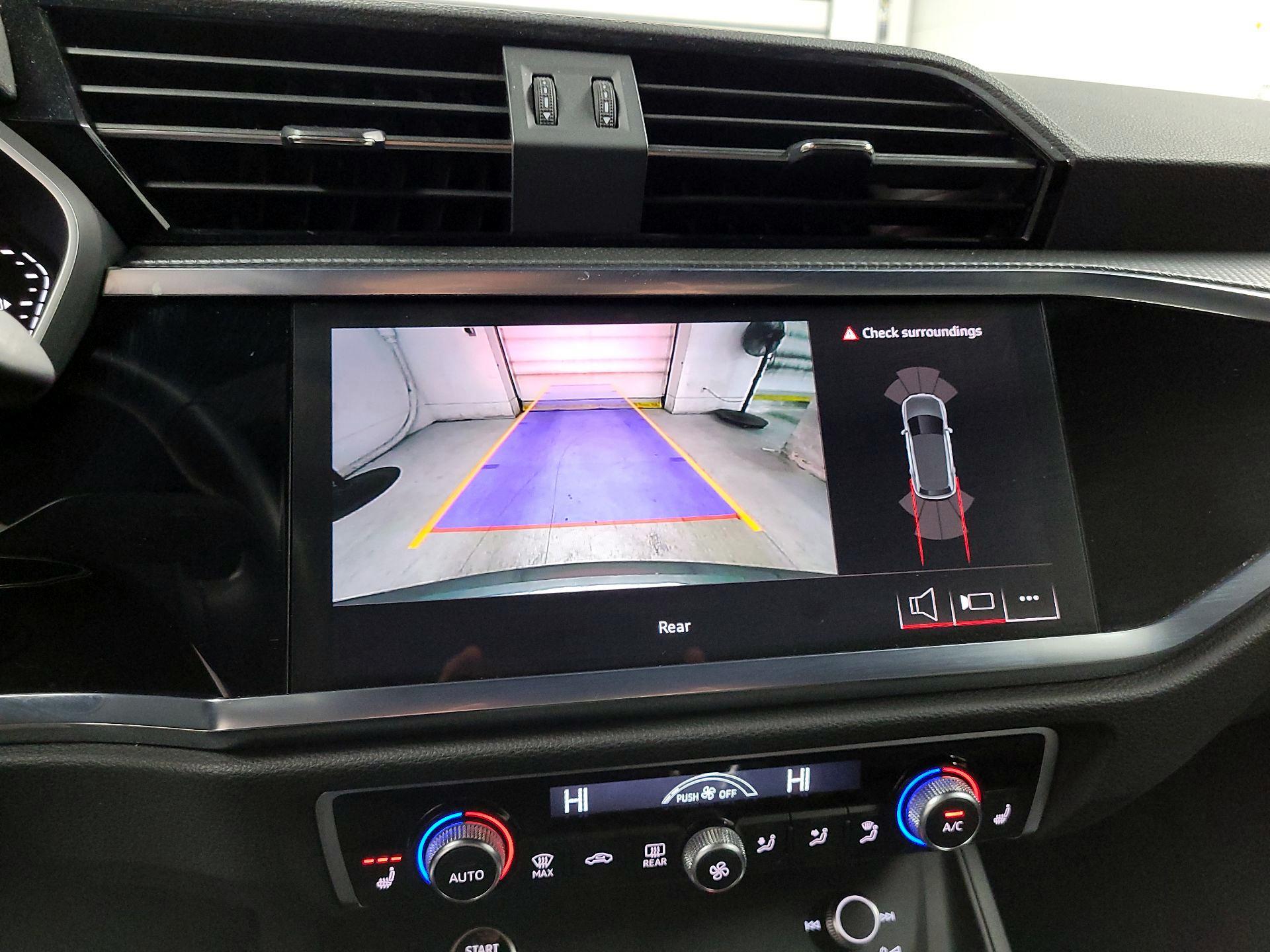 Thumbnail: 2025 Audi Q3 - 14