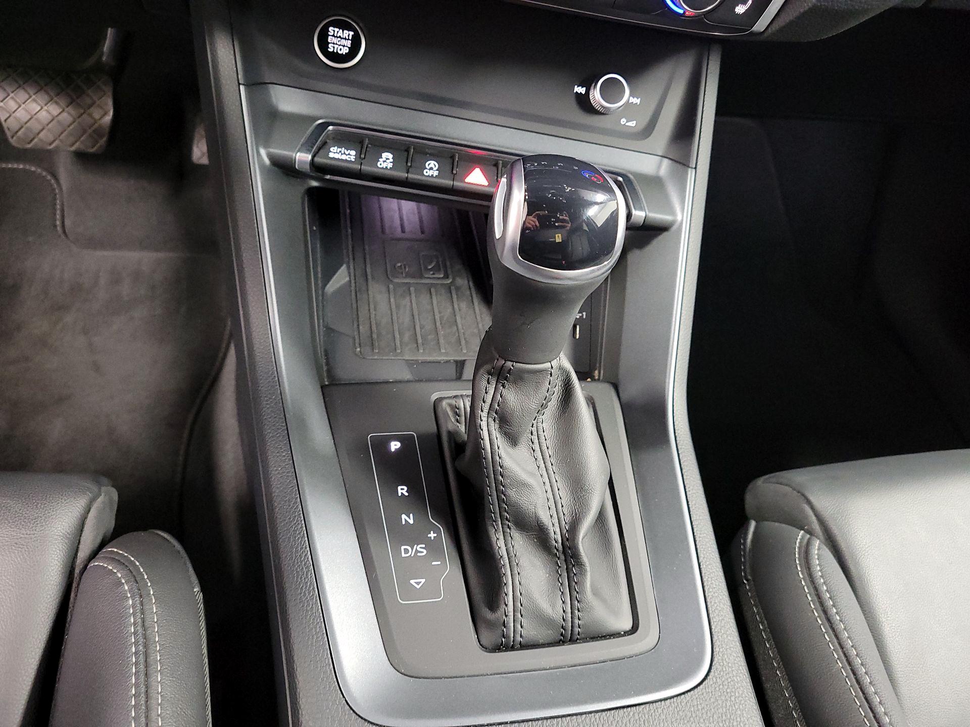 Thumbnail: 2025 Audi Q3 - 17