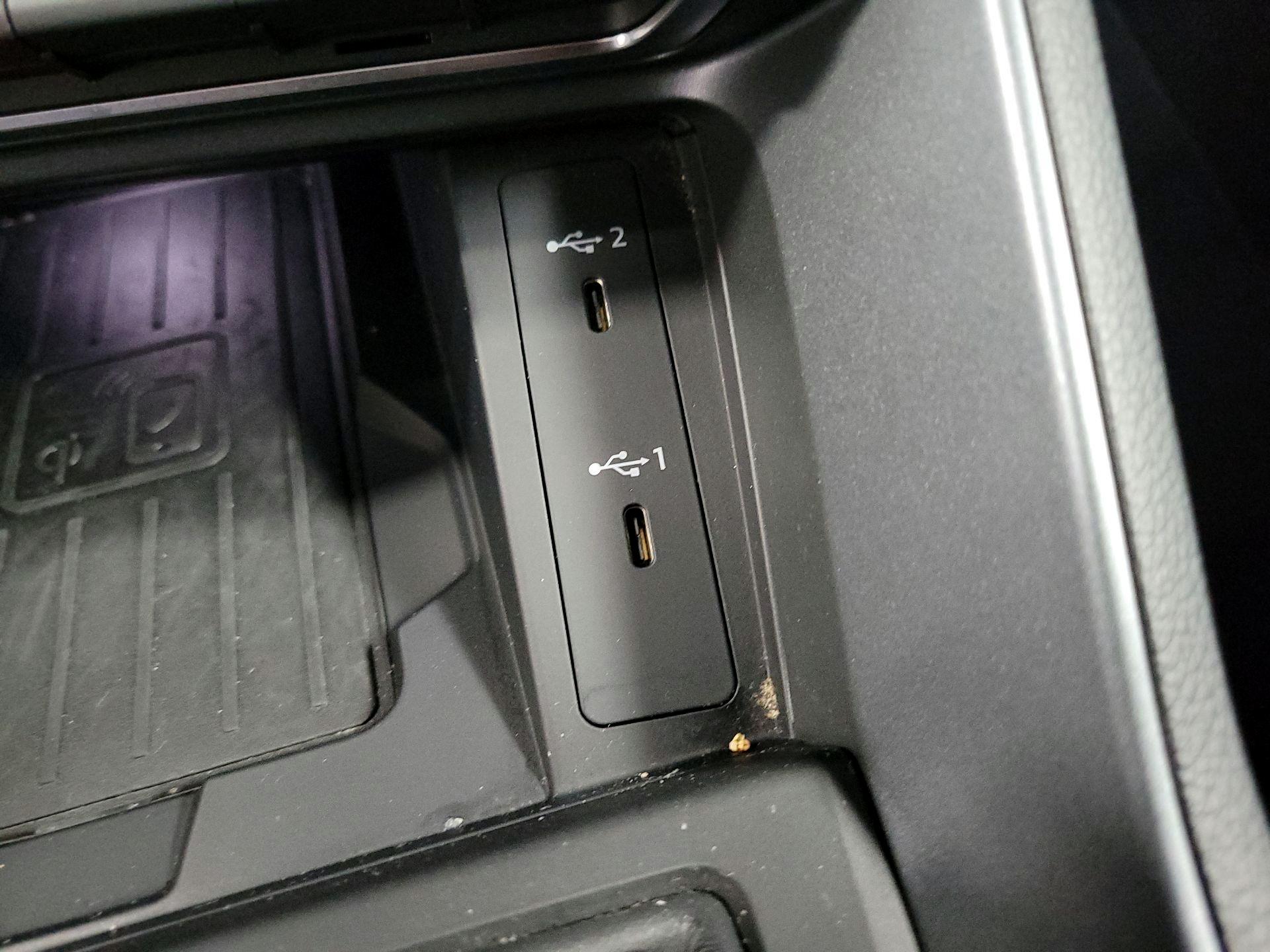 Thumbnail: 2025 Audi Q3 - 18