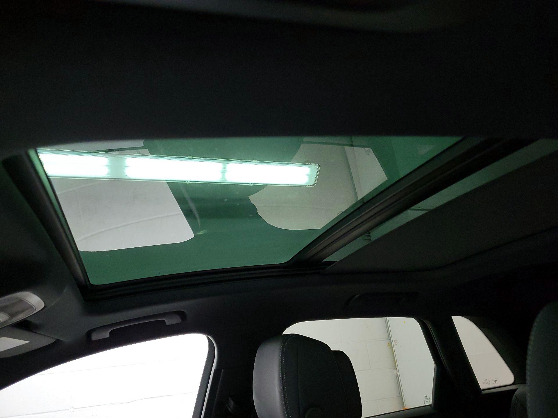 Thumbnail: 2025 Audi Q3 - 19