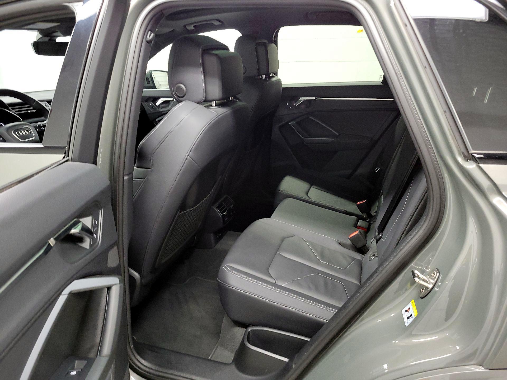 Thumbnail: 2025 Audi Q3 - 20