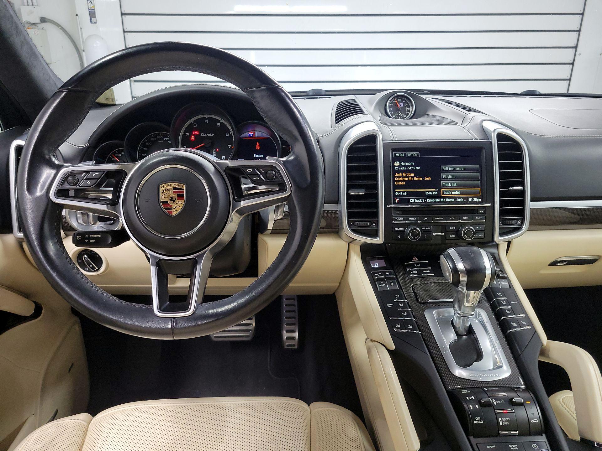 Thumbnail: 2016 Porsche Cayenne - 9