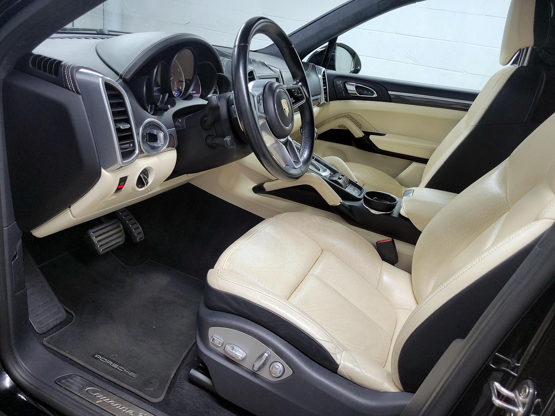 Thumbnail: 2016 Porsche Cayenne - 11