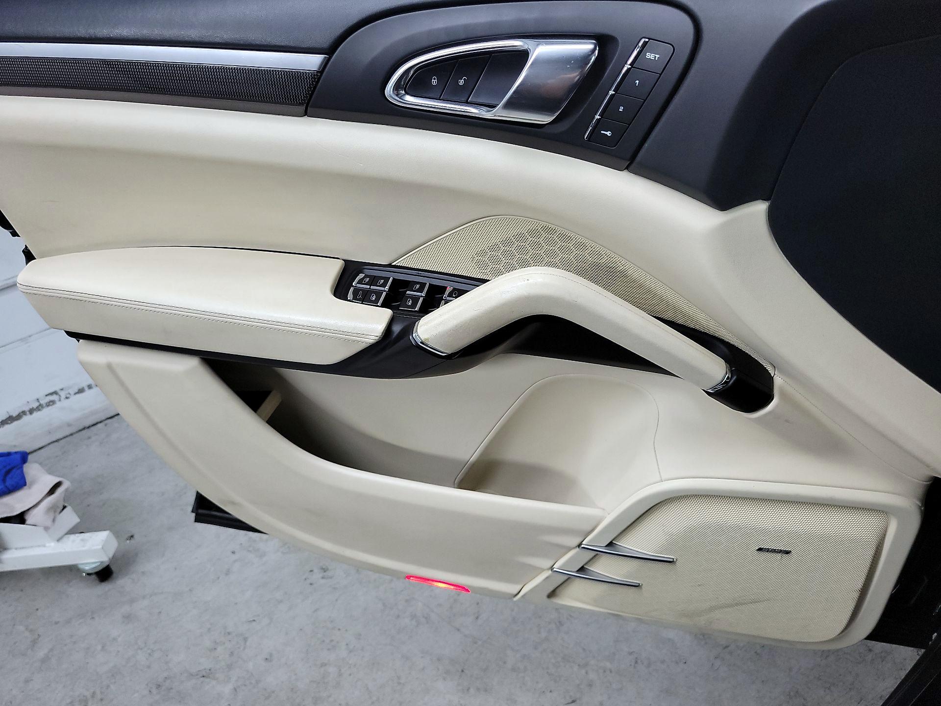 Thumbnail: 2016 Porsche Cayenne - 12