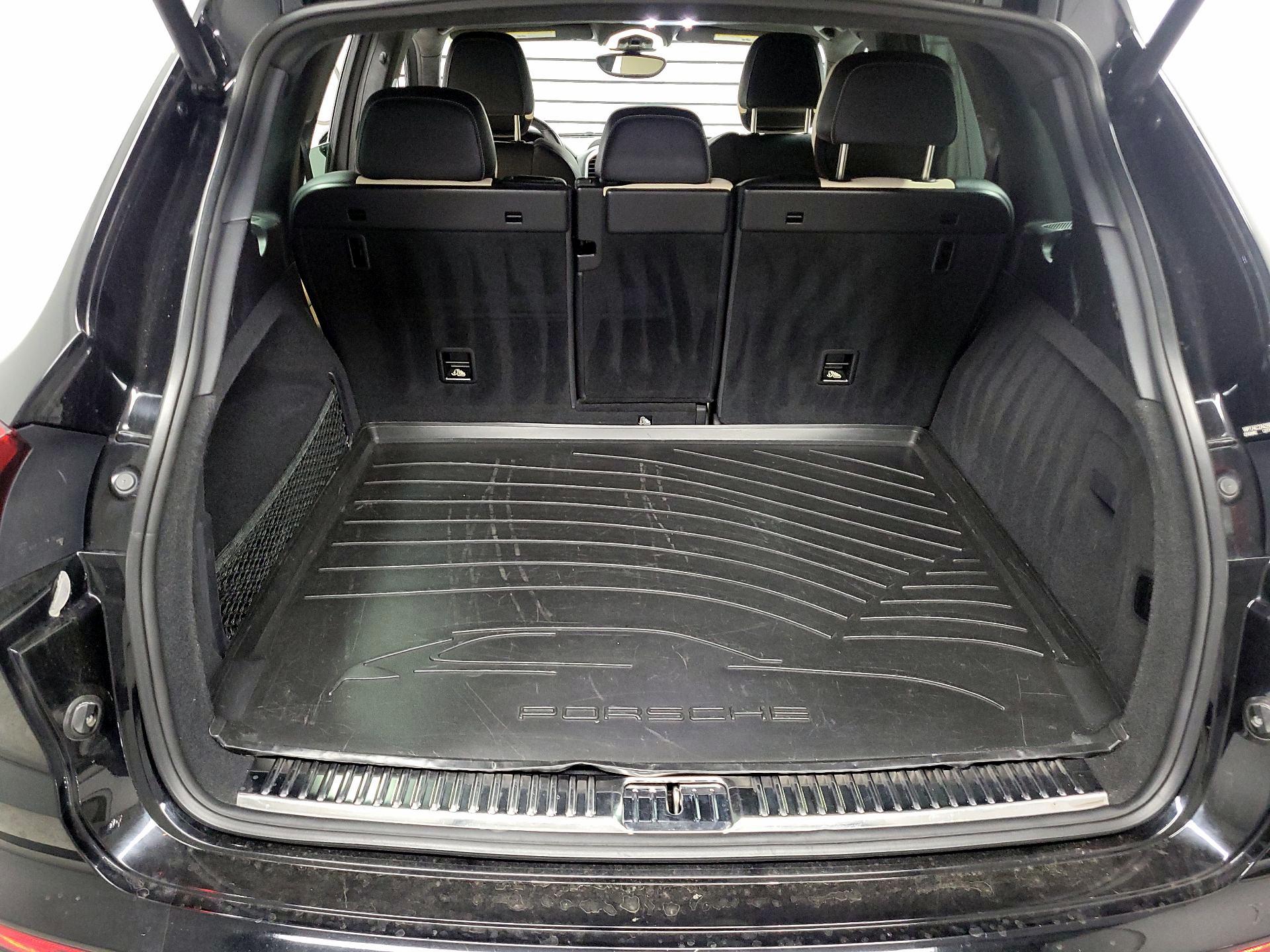 Thumbnail: 2016 Porsche Cayenne - 18