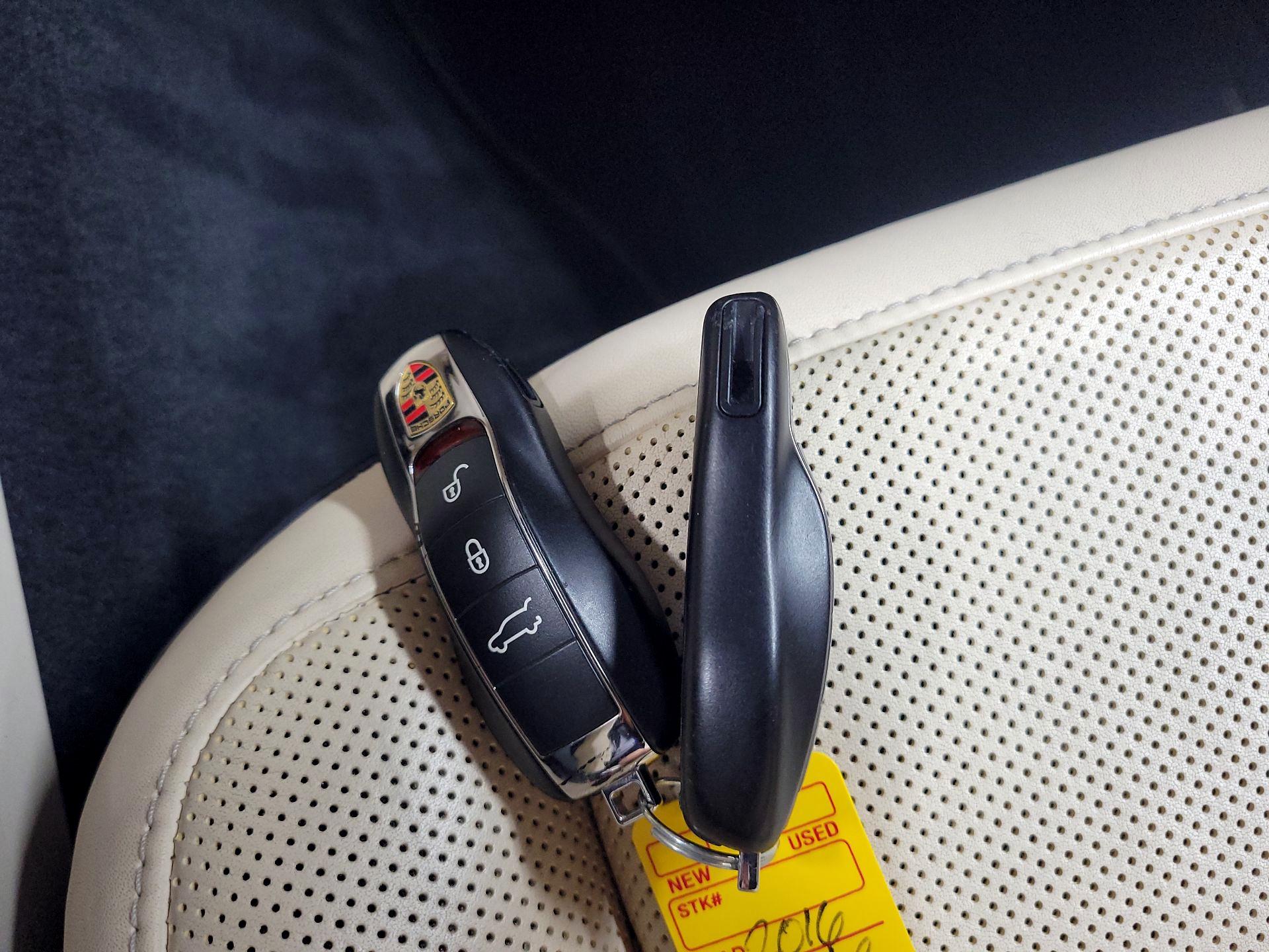 Thumbnail: 2016 Porsche Cayenne - 20