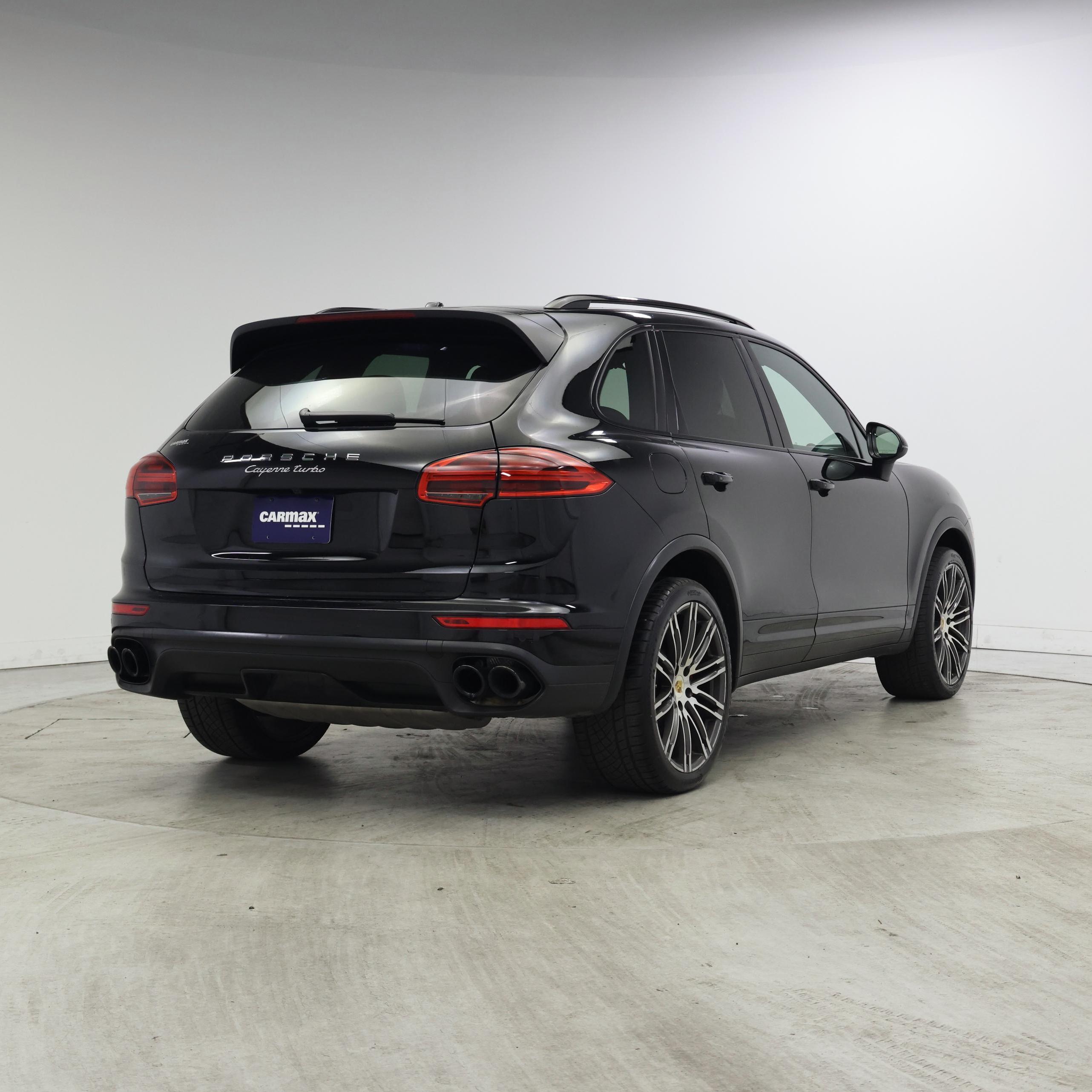Thumbnail: 2016 Porsche Cayenne - 8