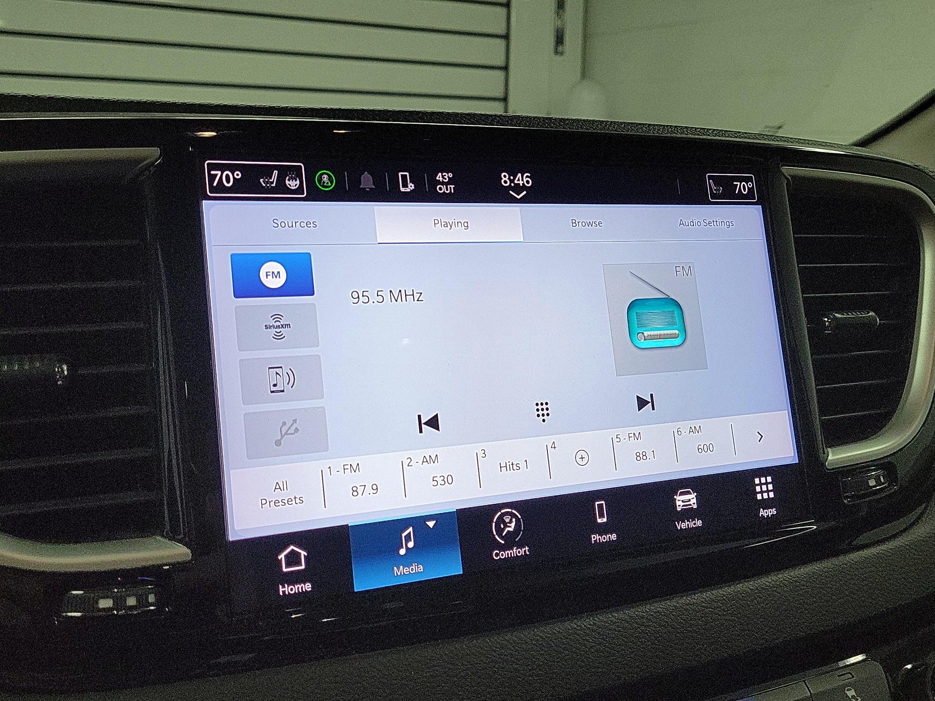 Thumbnail: 2022 Chrysler Pacifica - 15