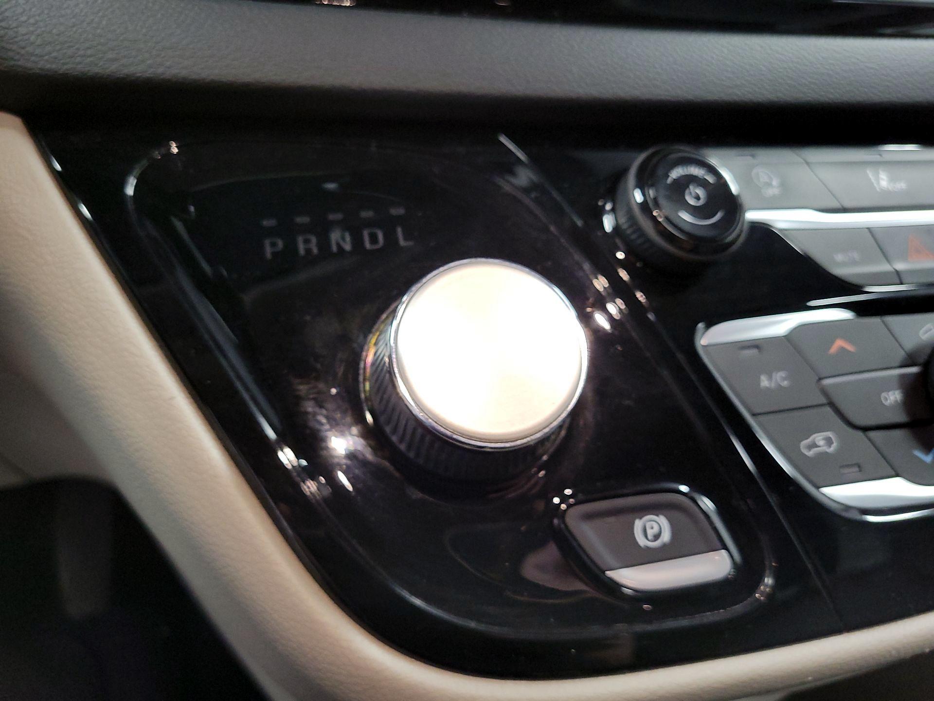 Thumbnail: 2022 Chrysler Pacifica - 17