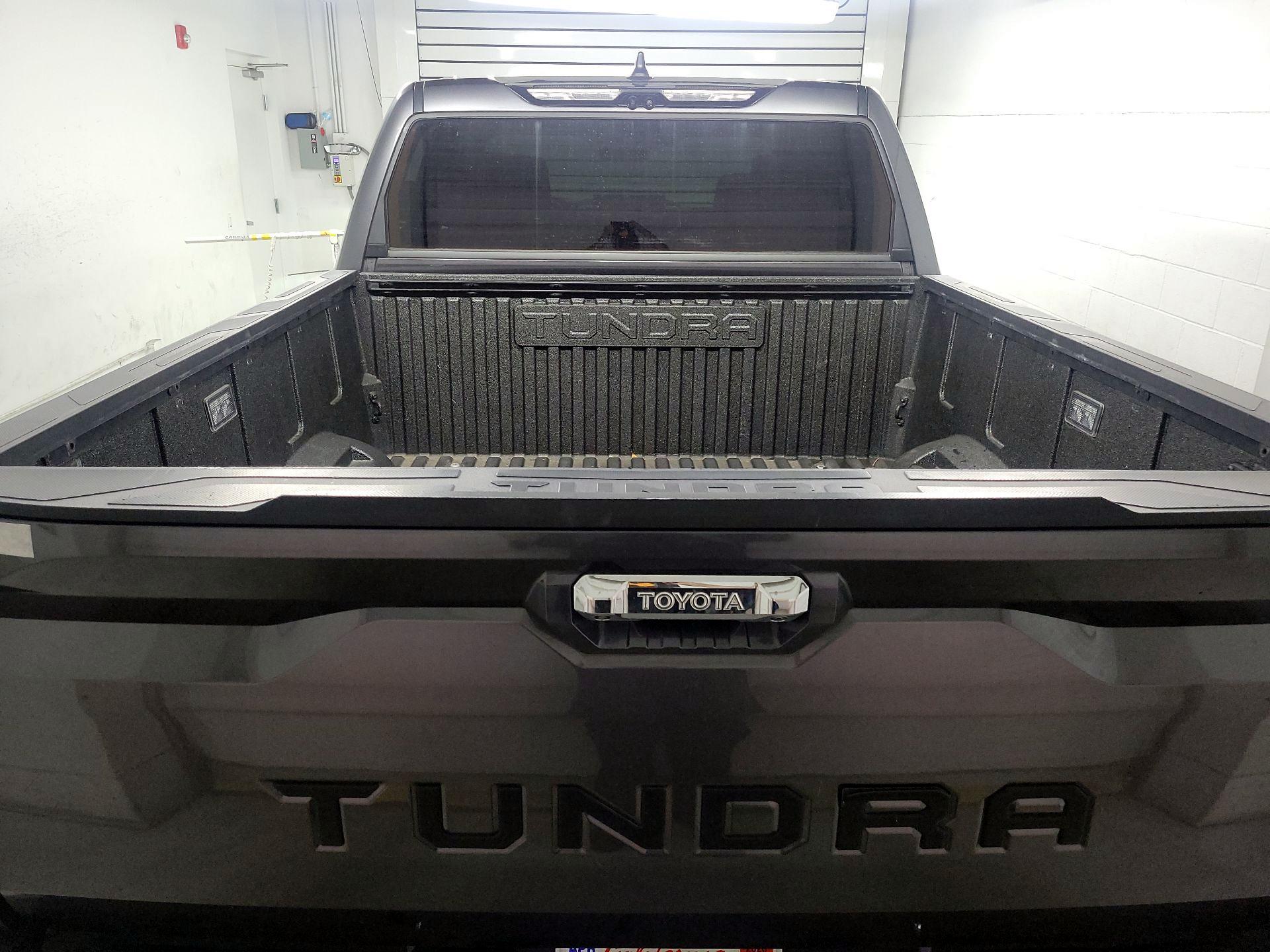 Thumbnail: 2024 Toyota Tundra - 18
