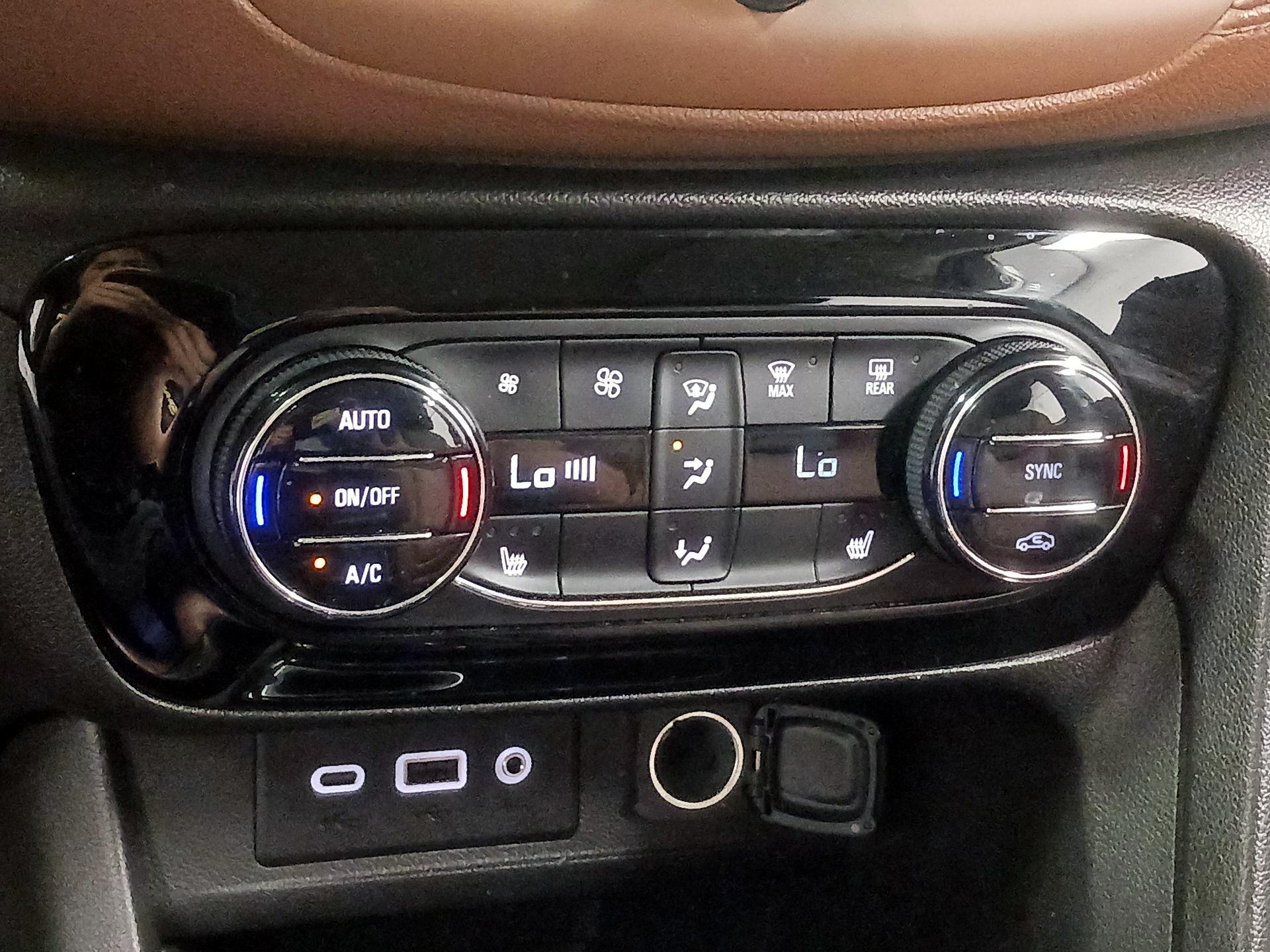 Thumbnail: 2021 Buick Encore GX - 13