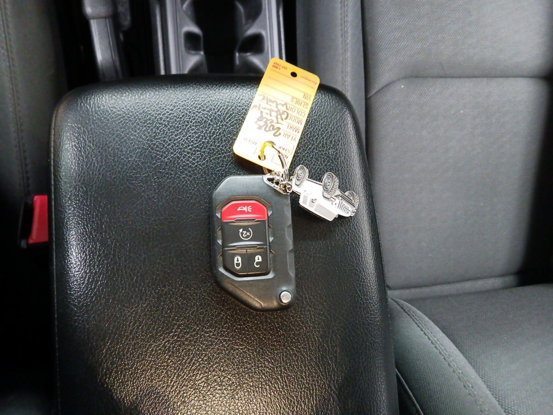 Thumbnail: 2023 Jeep Gladiator - 20