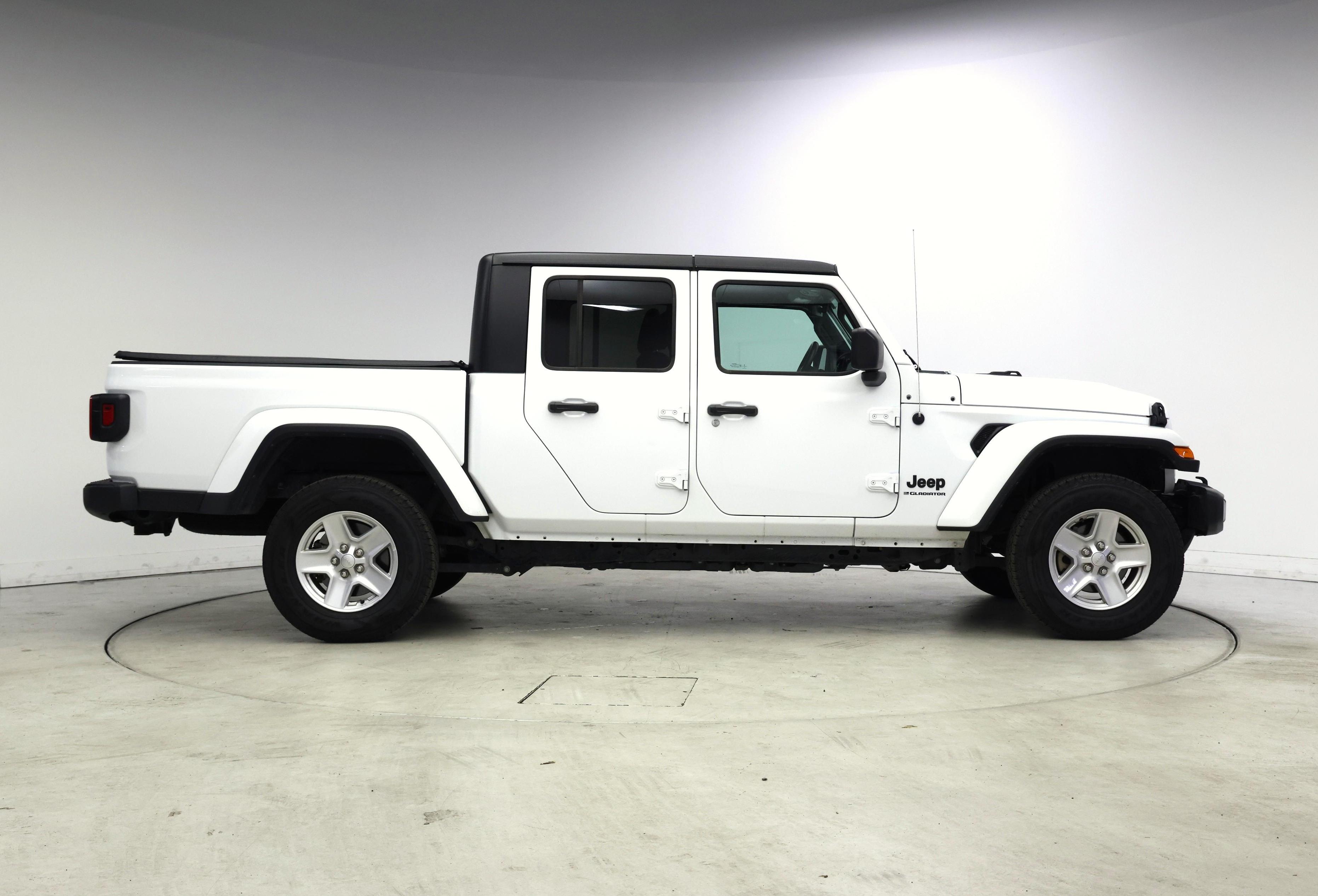 Thumbnail: 2023 Jeep Gladiator - 7