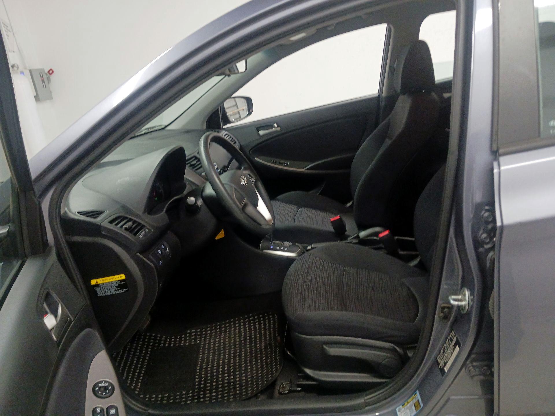 Thumbnail: 2017 Hyundai Accent - 11