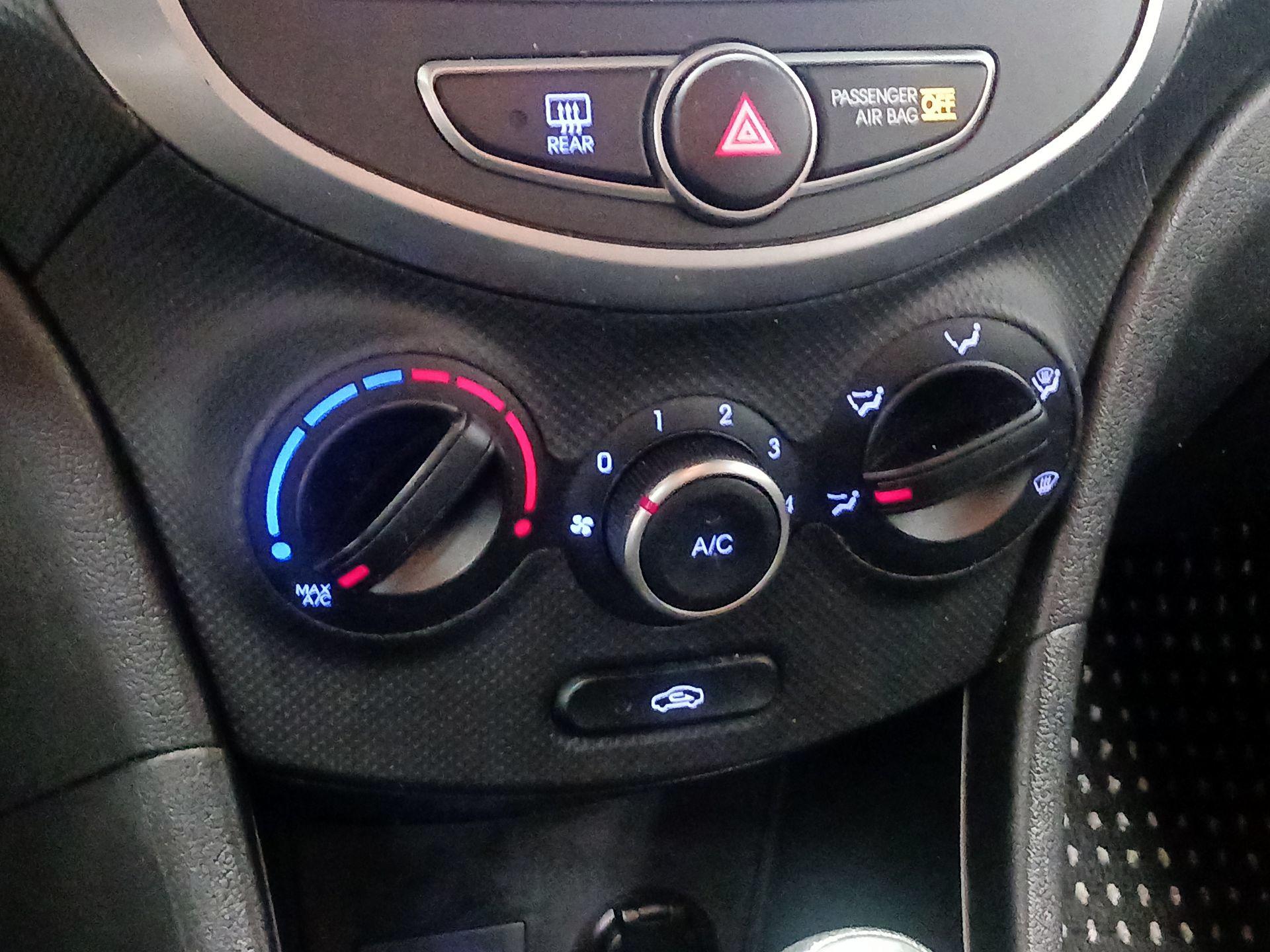 Thumbnail: 2017 Hyundai Accent - 14