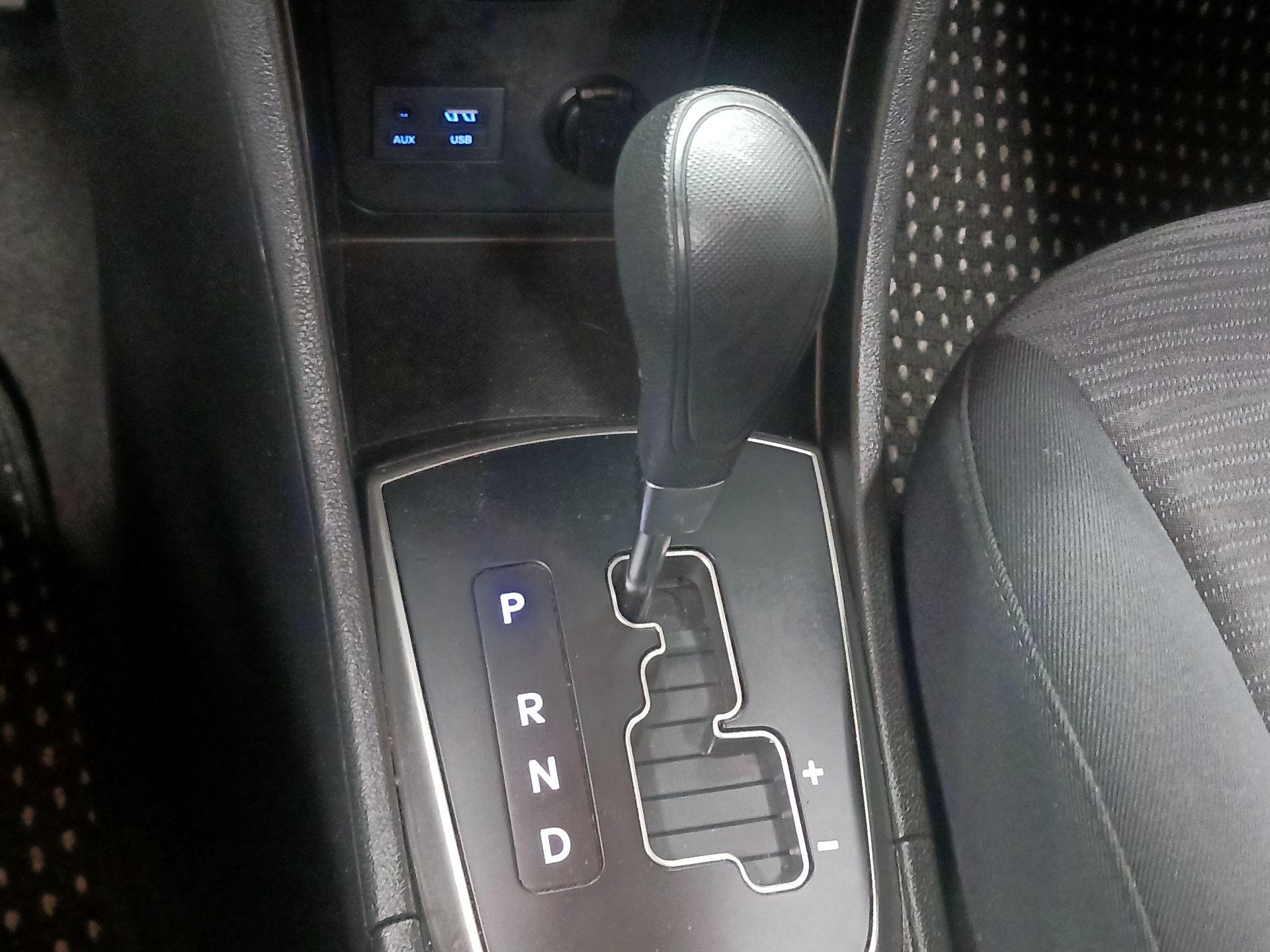 Thumbnail: 2017 Hyundai Accent - 15