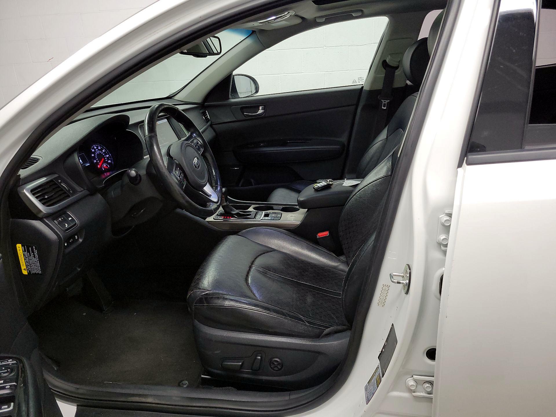 Thumbnail: 2019 Kia Optima - 11