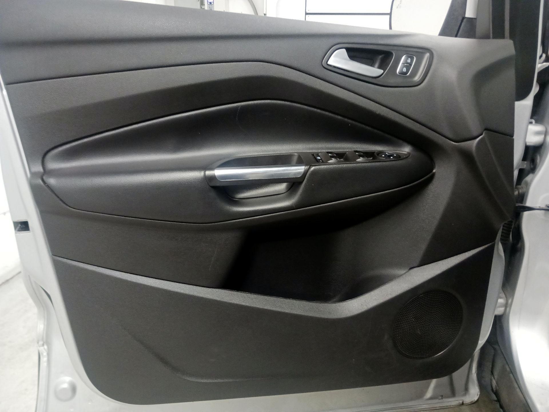 Thumbnail: 2019 Ford Escape - 12