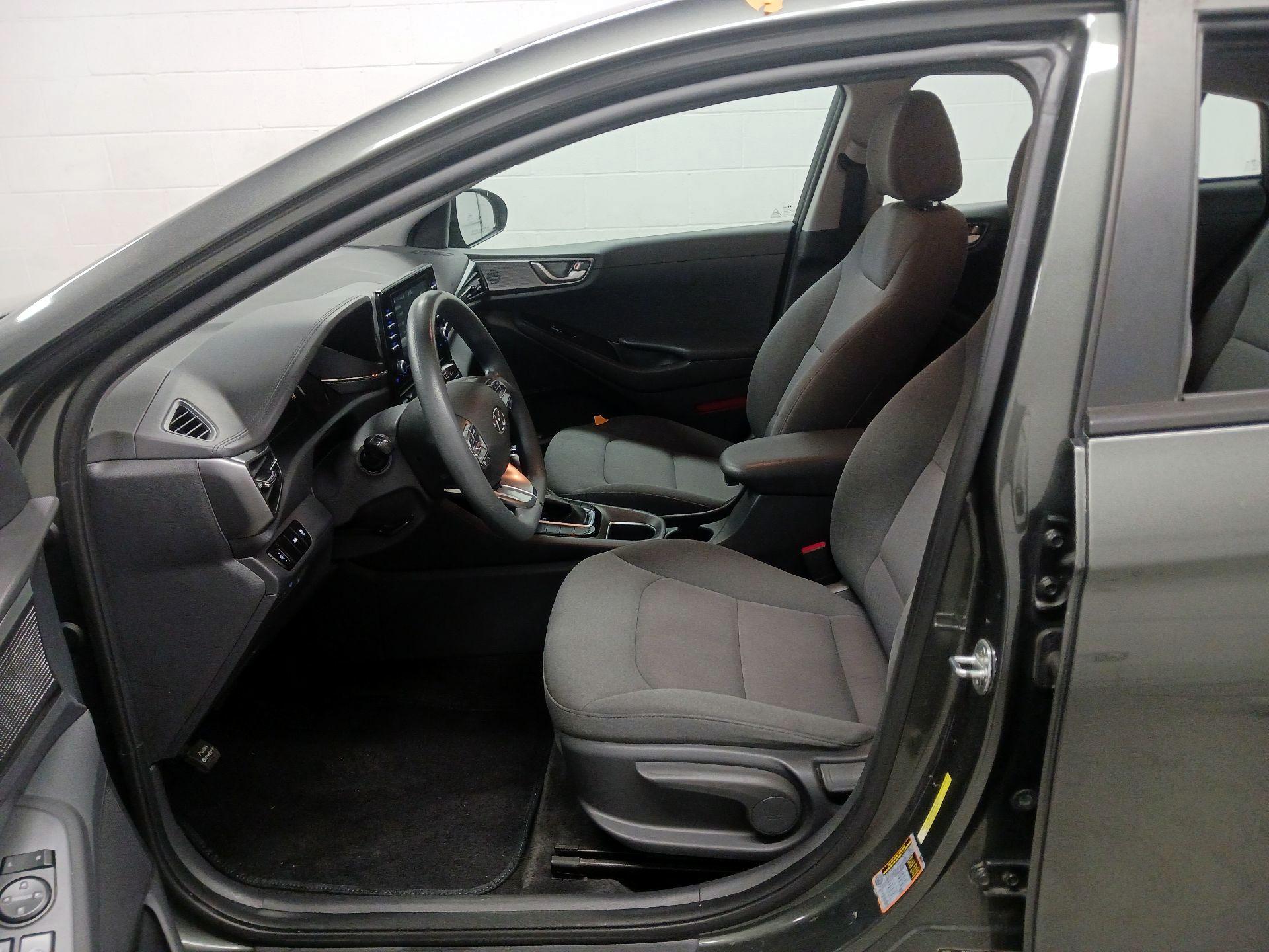 Thumbnail: 2020 Hyundai Ioniq - 11