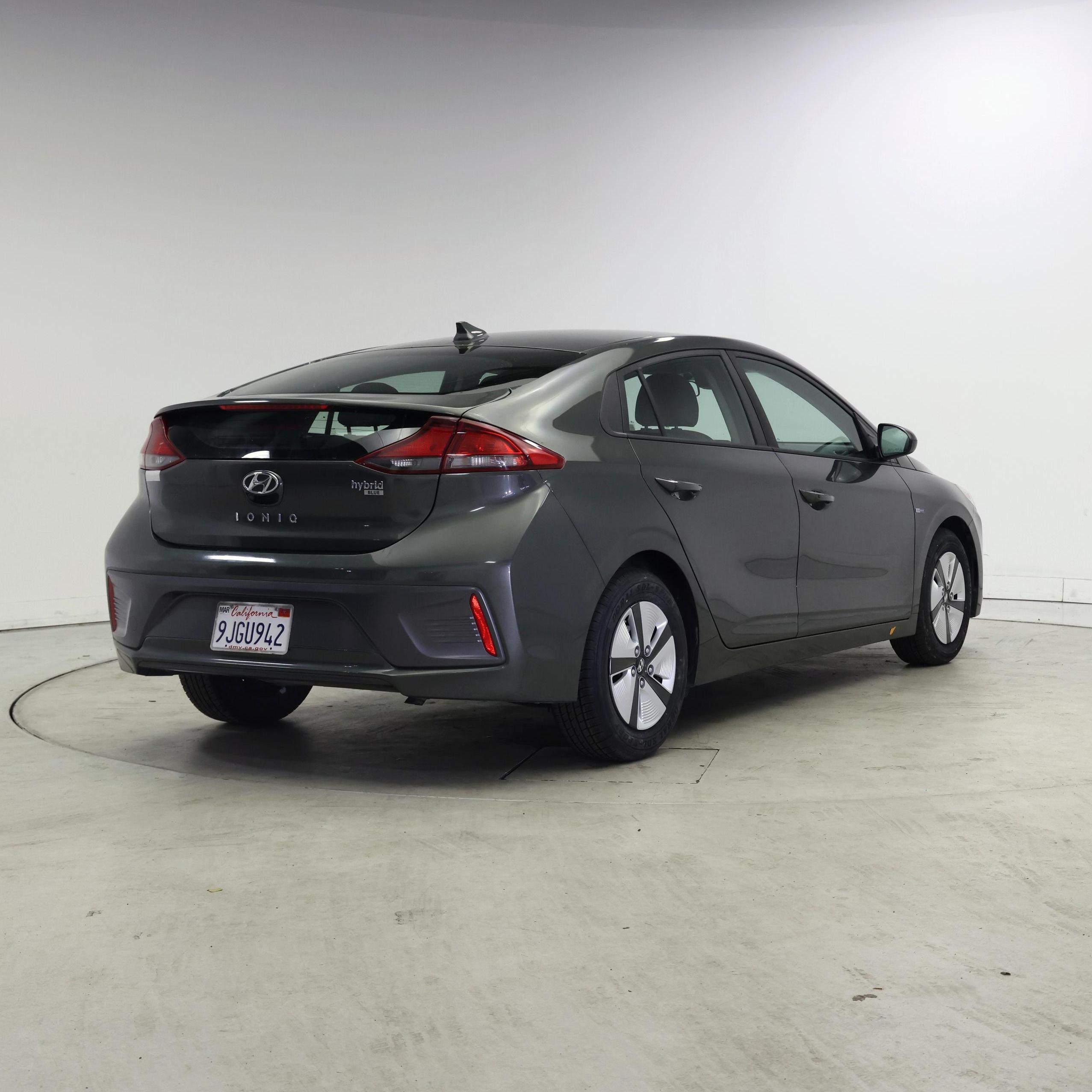 Thumbnail: 2020 Hyundai Ioniq - 8