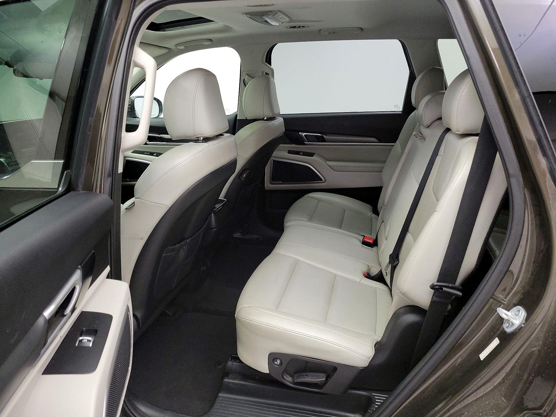 Thumbnail: 2020 Kia Telluride - 18